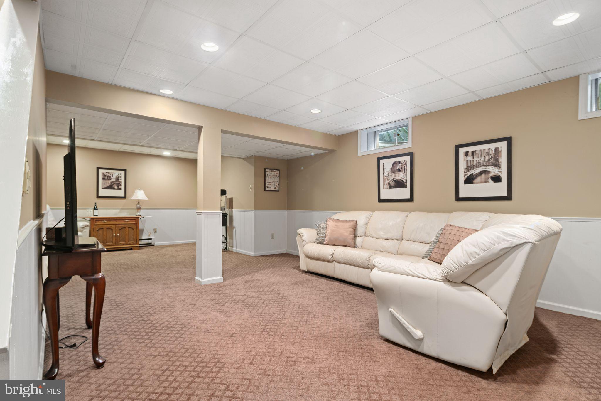 SOLEBURY FARMS EST - Residential