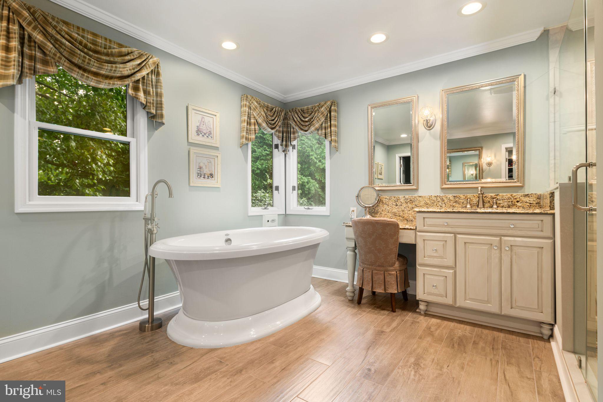 SOLEBURY FARMS EST - Residential