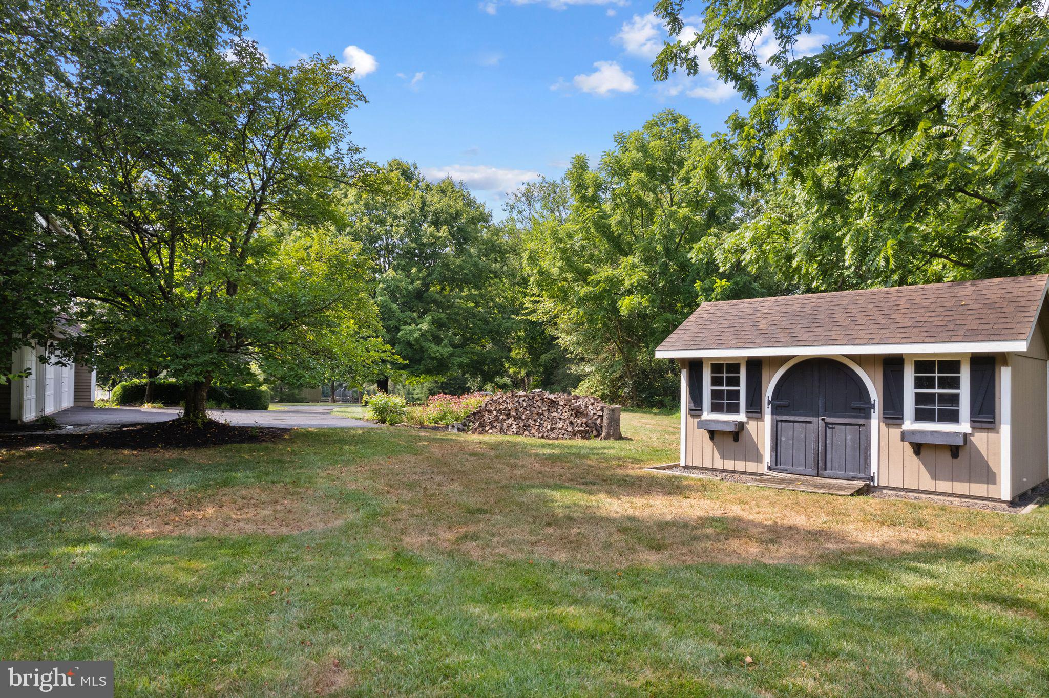 SOLEBURY FARMS EST - Residential