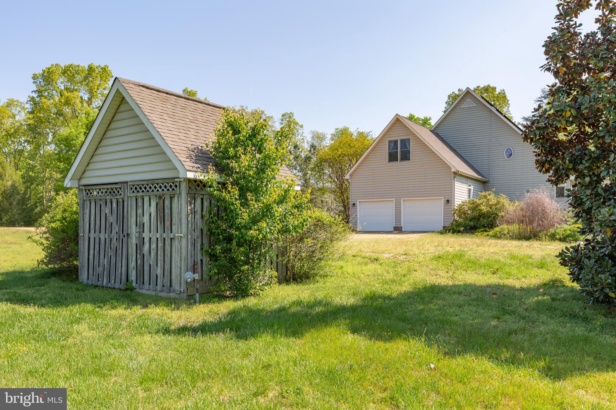 10+ ACRES - Residential