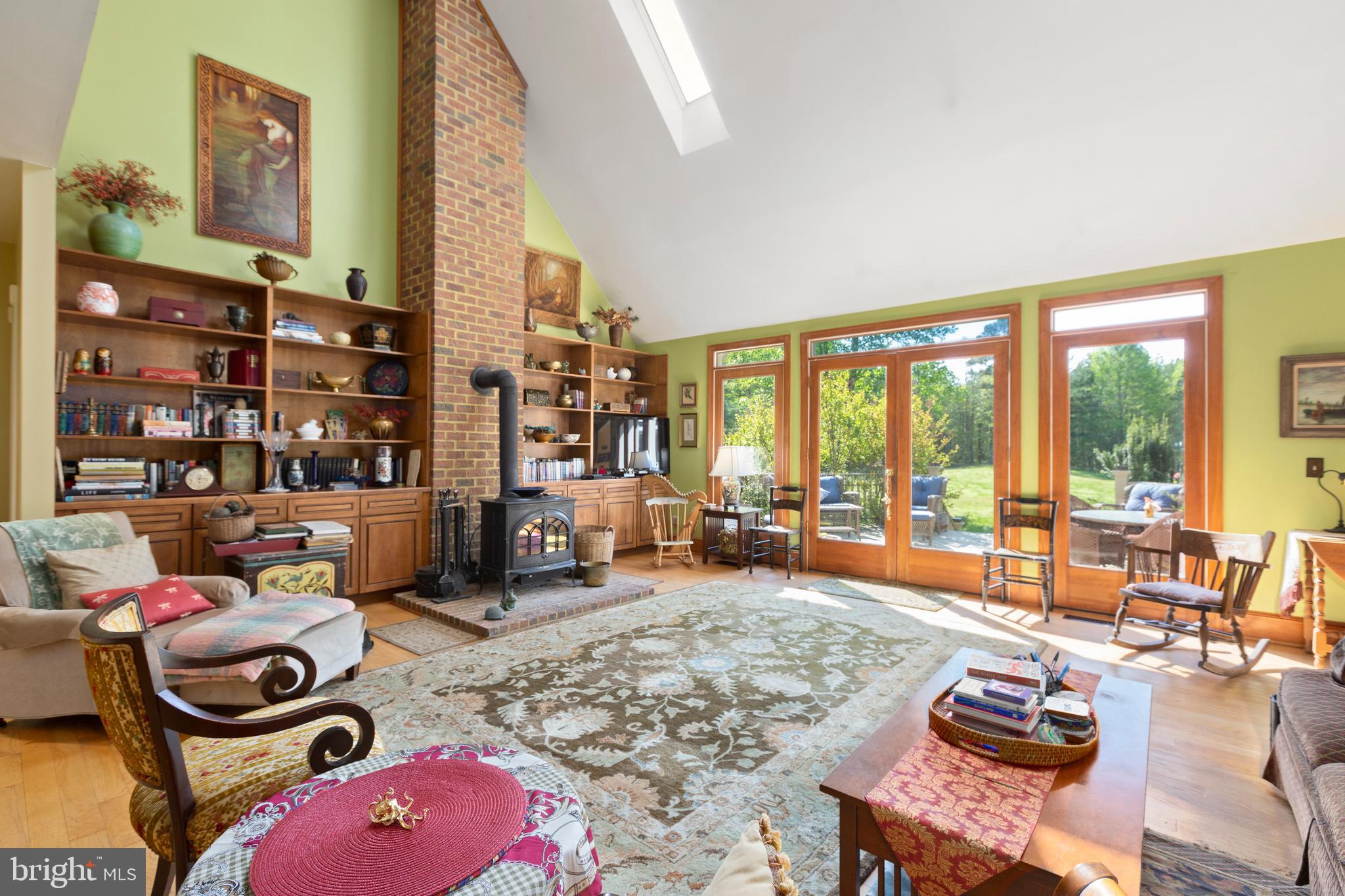 10+ ACRES - Residential