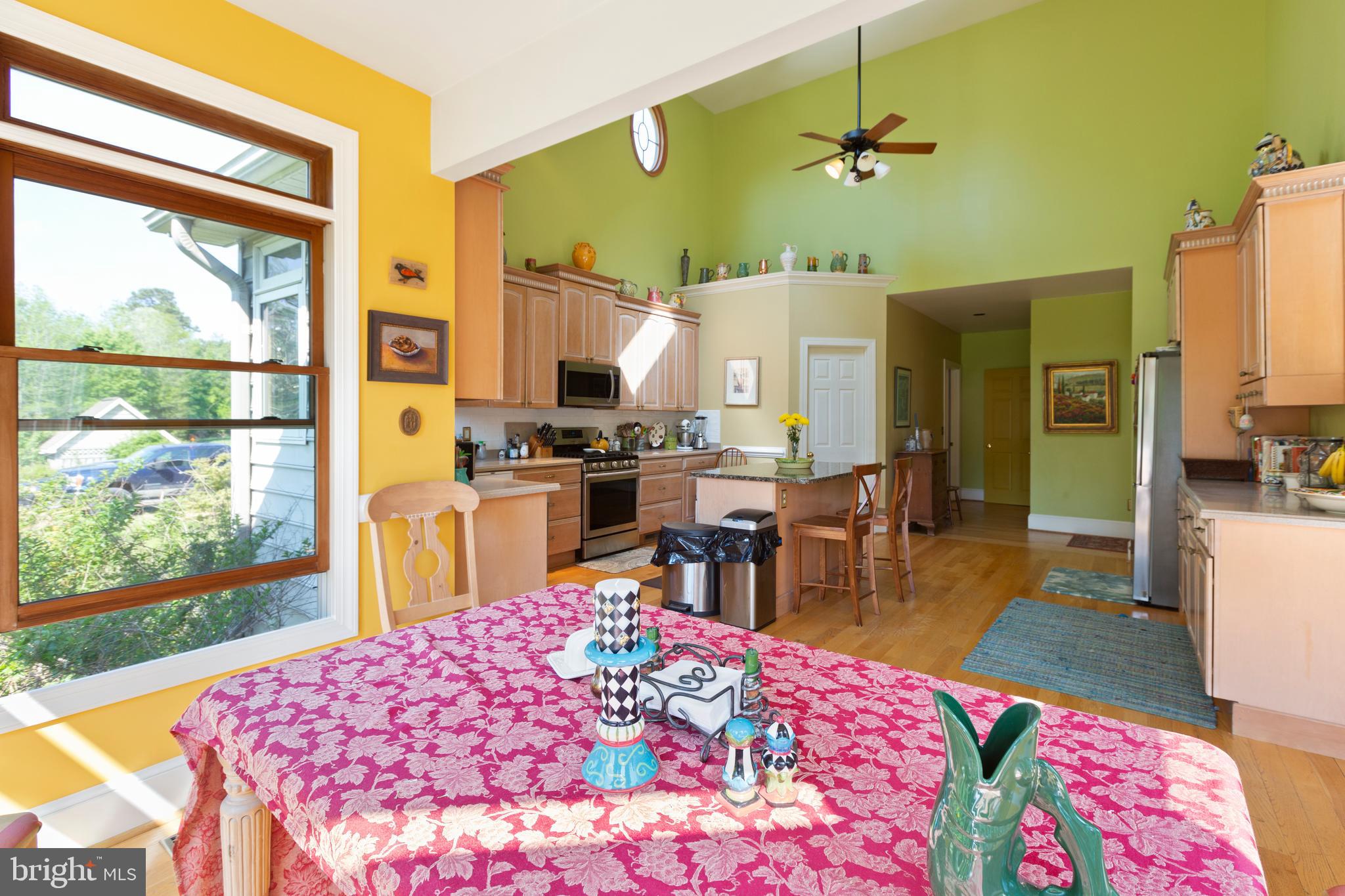 10+ ACRES - Residential