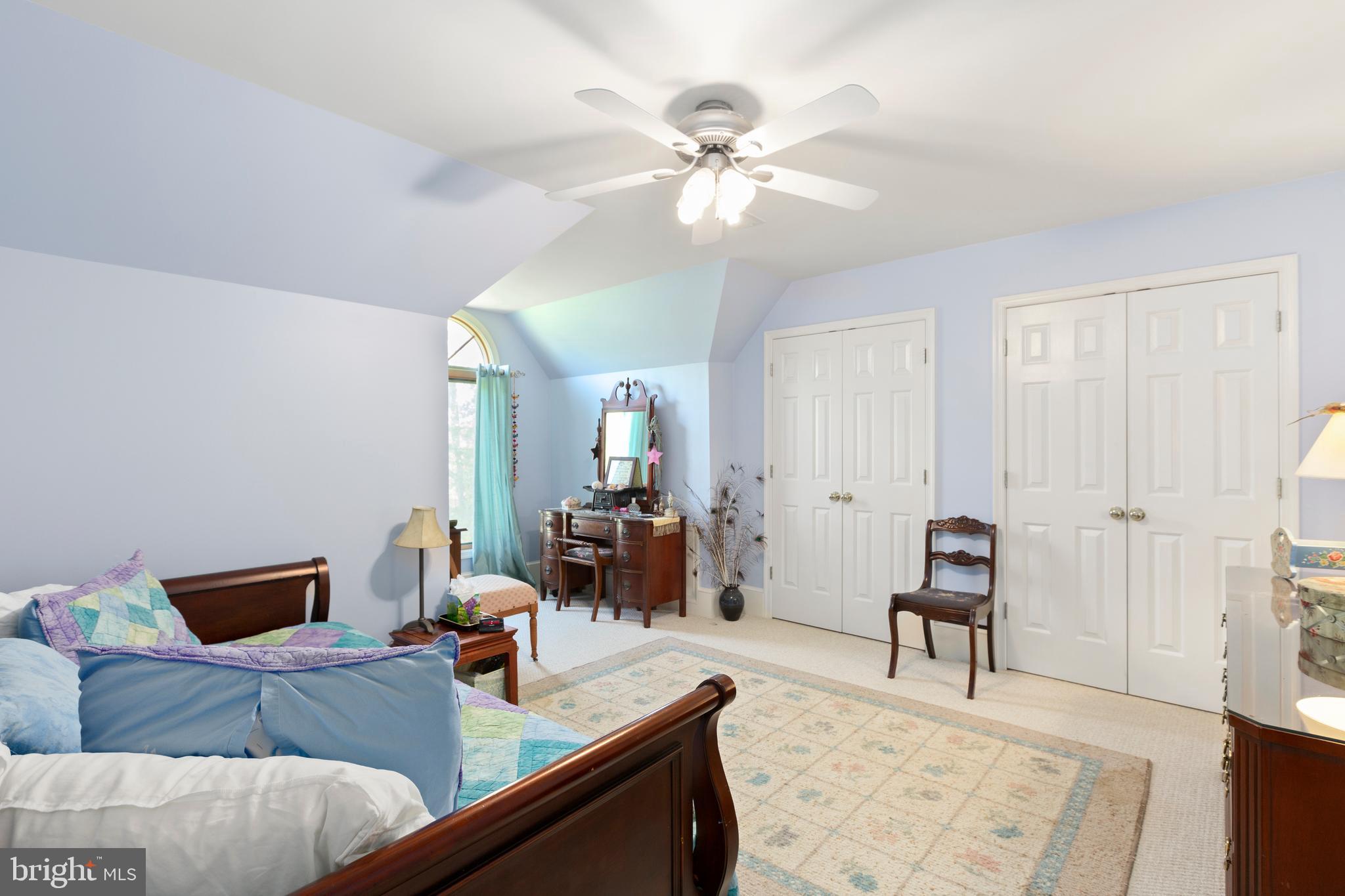 10+ ACRES - Residential