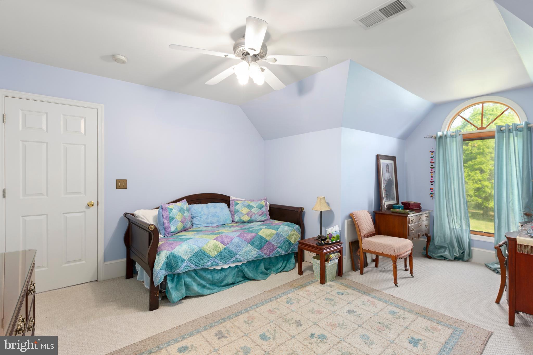 10+ ACRES - Residential