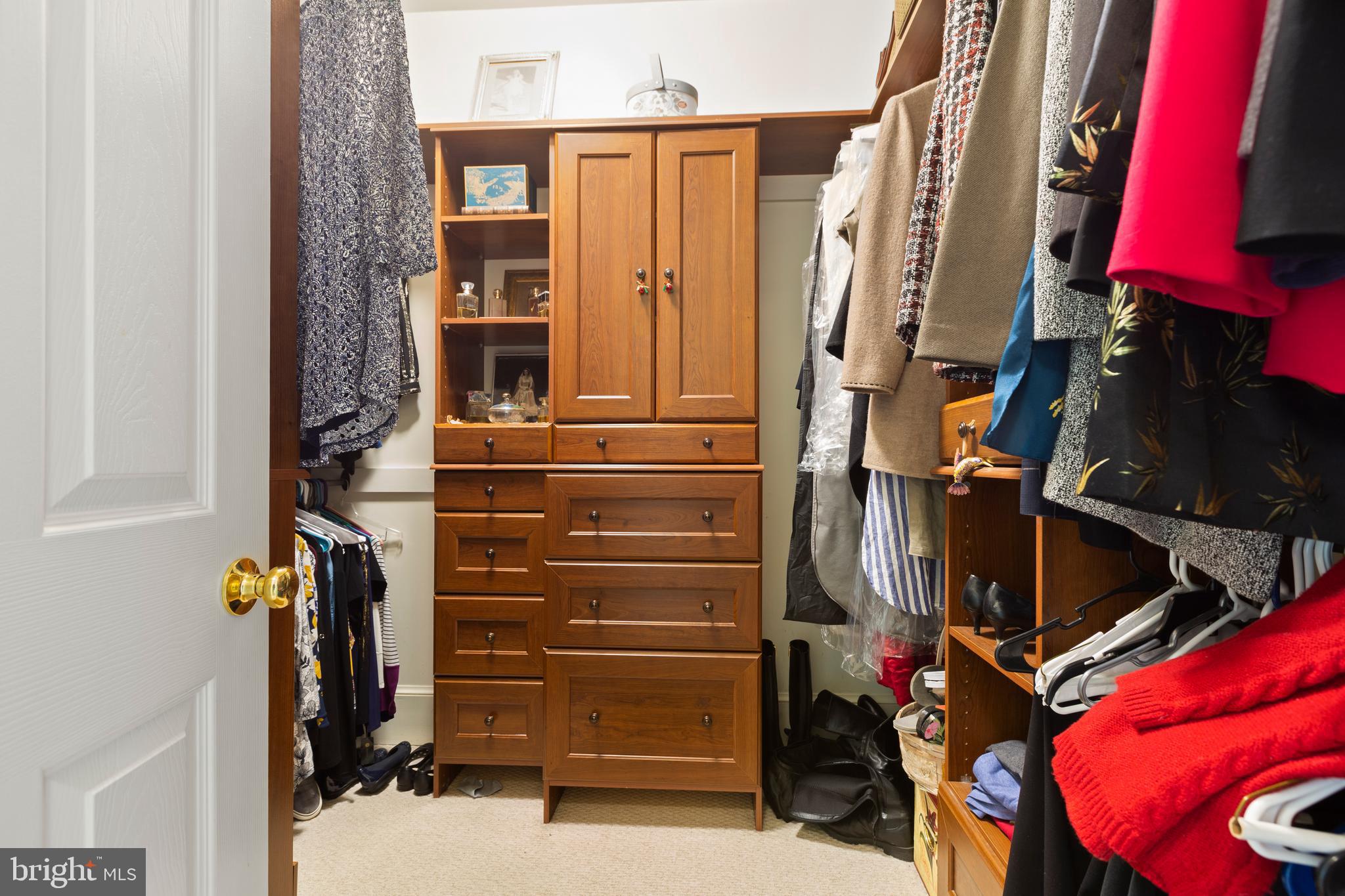 10+ ACRES - Residential