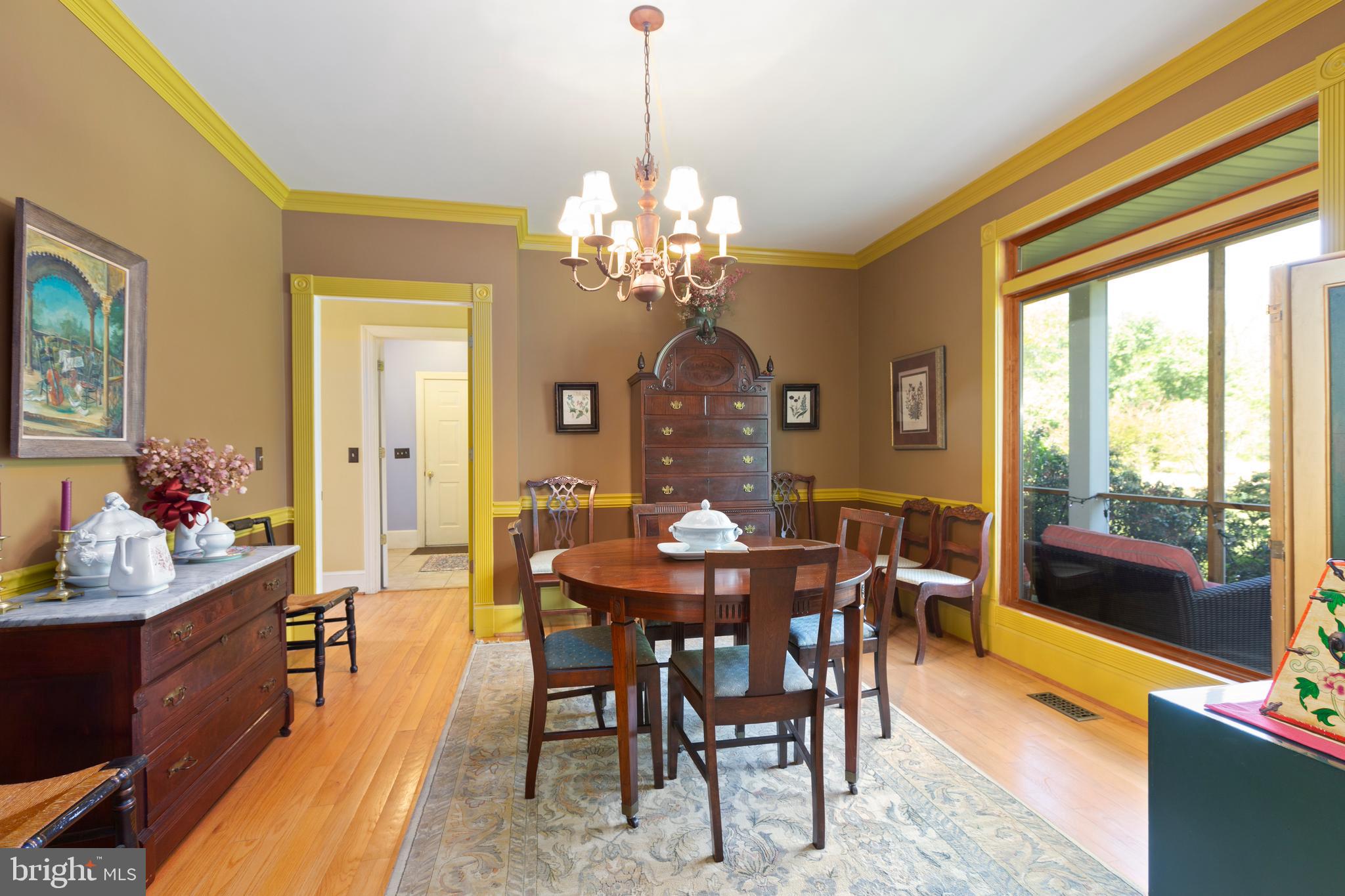 10+ ACRES - Residential