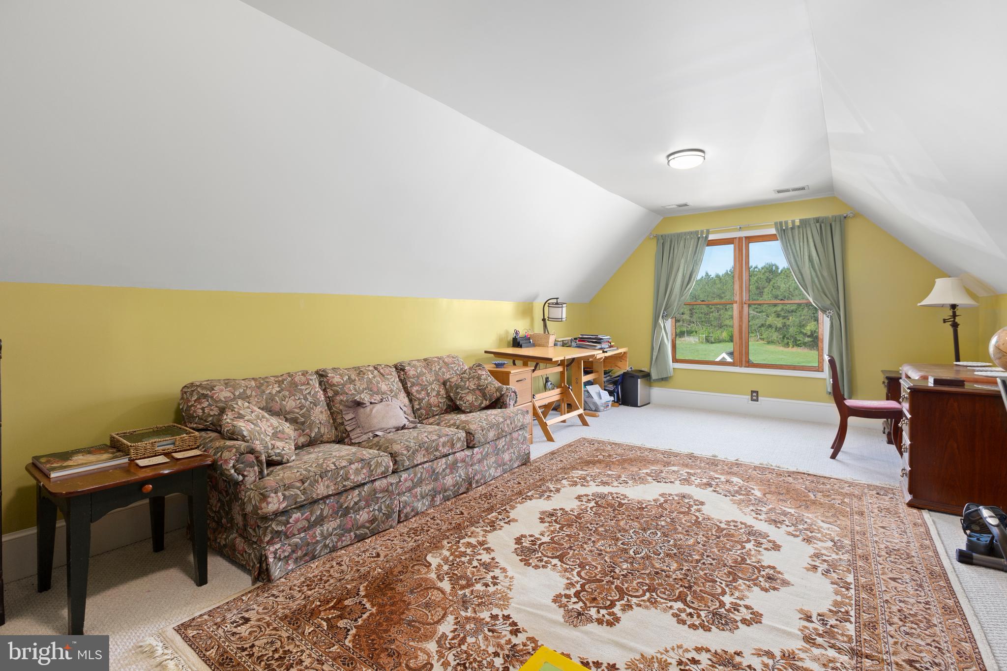 10+ ACRES - Residential