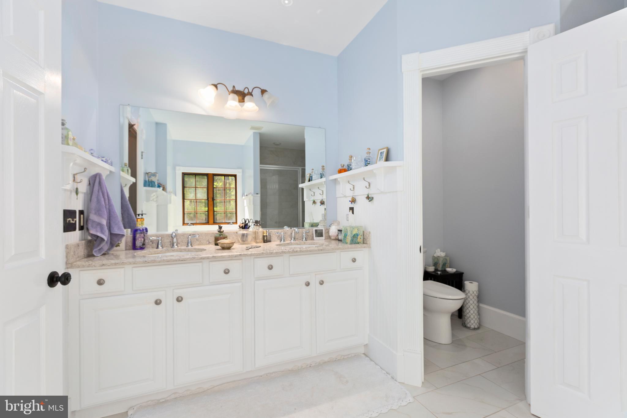 10+ ACRES - Residential