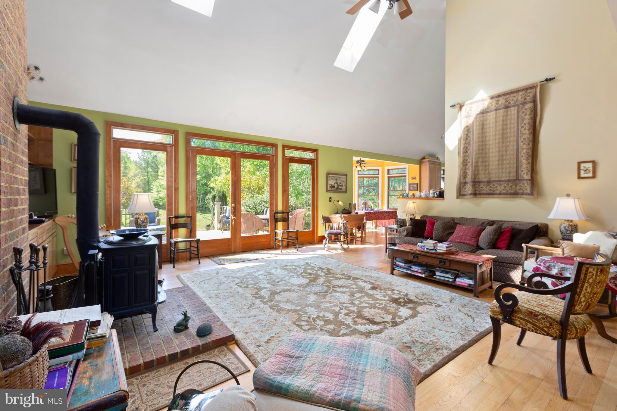 10+ ACRES - Residential