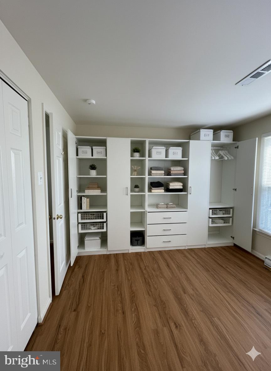 MISTY WOODS - Residential