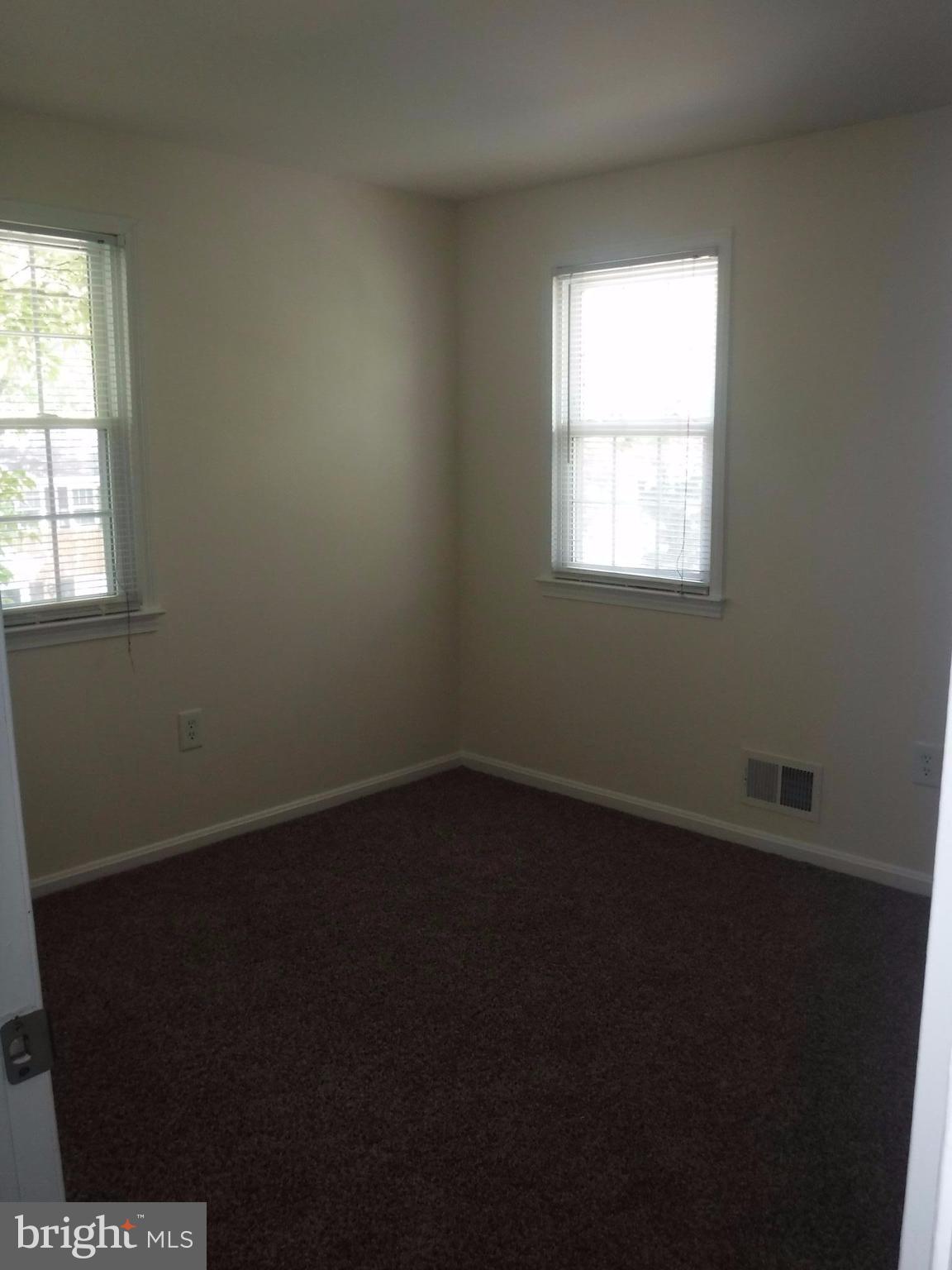 GREENWICH HILL - Residential Lease