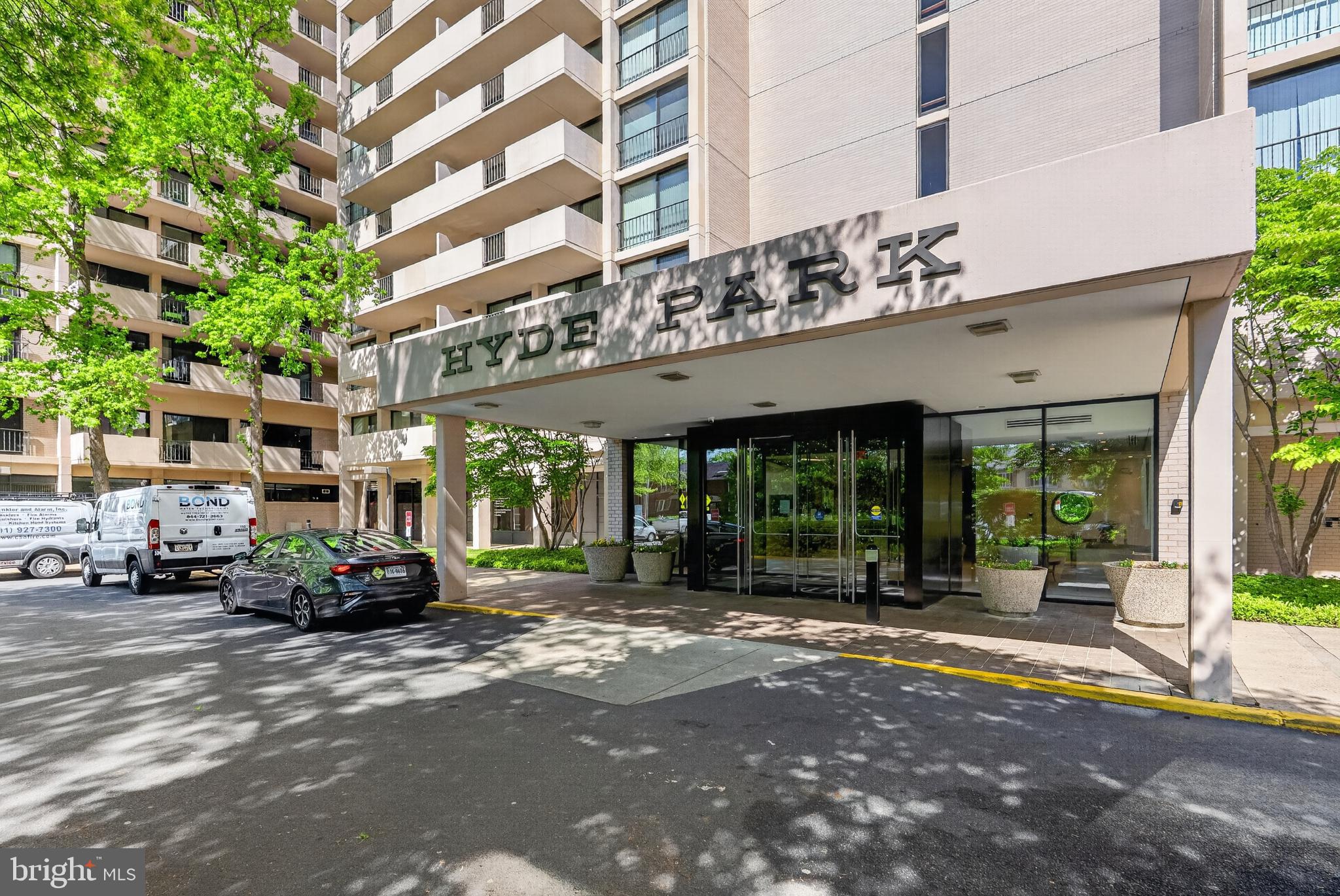 4141 N HENDERSON ROAD 302