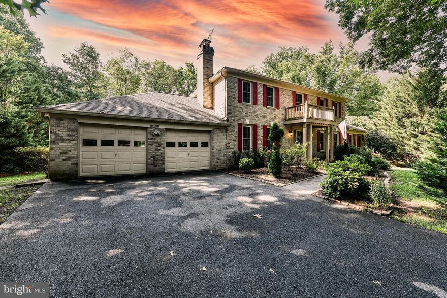 5BR, 3.5BA Updated Colonial with private pool located in the highly sought-after Langley School District! Elegant Great Falls lifestyle featuring gorgeous high-end finishes throughout including hardwood floors, neutral paint tones, tall ceilings, crown molding & recessed lighting*Spacious living room & a private office for those working from home*Formal dining room with elegant chandelier, chair rail & French doors leading to family room*Family room features bright sun-filled room, decorative-only fireplace & sliding glass doors leading to back deck with steps leading down to private pool*Fully renovated state-of-the-art chef's kitchen features tiled flooring, granite counters, complimentary backsplash, ample cabinetry with underlighting & stainless steel appliances*Convenient mudroom/laundry room & the glowing sunroom with heated tile floors which directly connect to the kitchen and provide access to your second deck overlooking the trees, stream & pool*Upper level features primary bedroom with walk-in closet & en suite full bathroom*Three additional nicely sized bedrooms all with hardwood floors & ceiling fans share second full bathroom*Fully finished lower level features decorative-only fireplace in rec room, fifth bedroom which is perfect for in-laws & guests + third full bathroom, along with two additional multi-use rooms & sliding glass doors walk out to your breathtaking ground level patio perfect for grilling, fenced-in pool & a meticulously kept backyard which is a true nature-lovers paradise*quiet cul-de-sac neighborhood offers quick access to everything you will ever need including shopping, restaurants, local parks*Conveniently close to hiking trails of Great Falls, visiting Scott's Run Nature Preserve, spending a Saturday morning shopping for fresh produce at the Community Farmers Market, going horseback riding with the Colonial Trail Riders, taking the family to a performance at Wolf Trap, or going for a ride on the Great Falls Canal Boat Ride*Great Falls Village Centre nearby where you can enjoy a cup of joe at Katie's Coffee House, indulge in ice cream at Great Falls Creamery, shop for boutique-style clothes at Vivid Chill, or take the family out for dinner at Finn Thai*