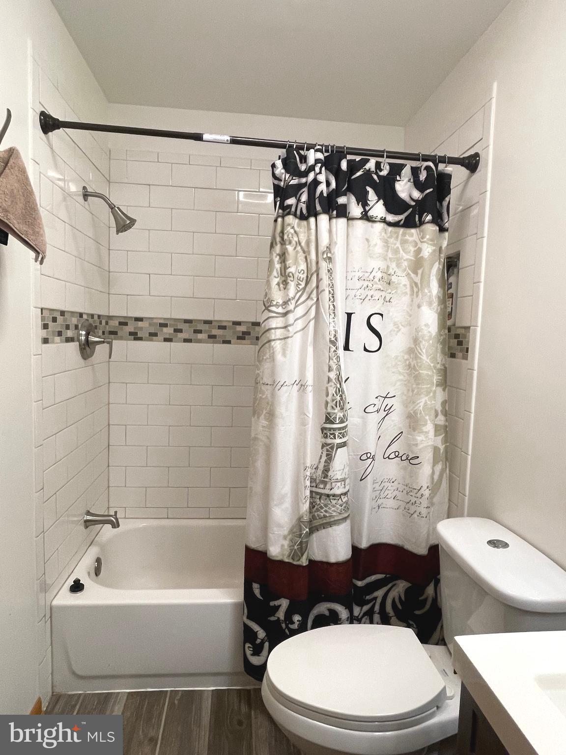 NORTH SUMMIT HEIGHTS - Residential