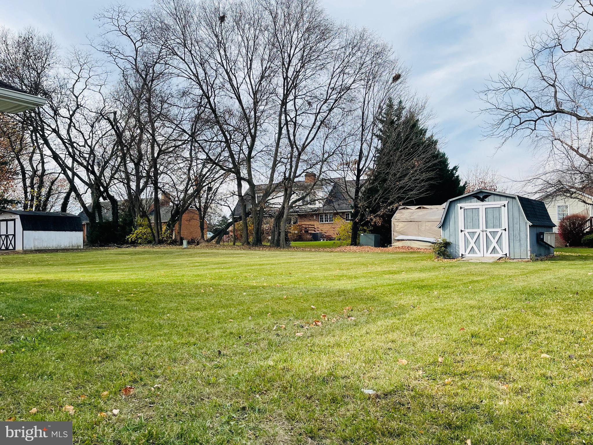 NORTH SUMMIT HEIGHTS - Residential