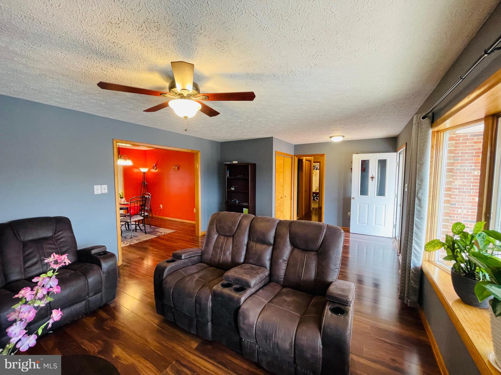 NORTH SUMMIT HEIGHTS - Residential