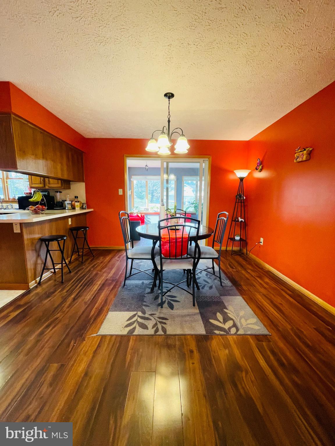 NORTH SUMMIT HEIGHTS - Residential