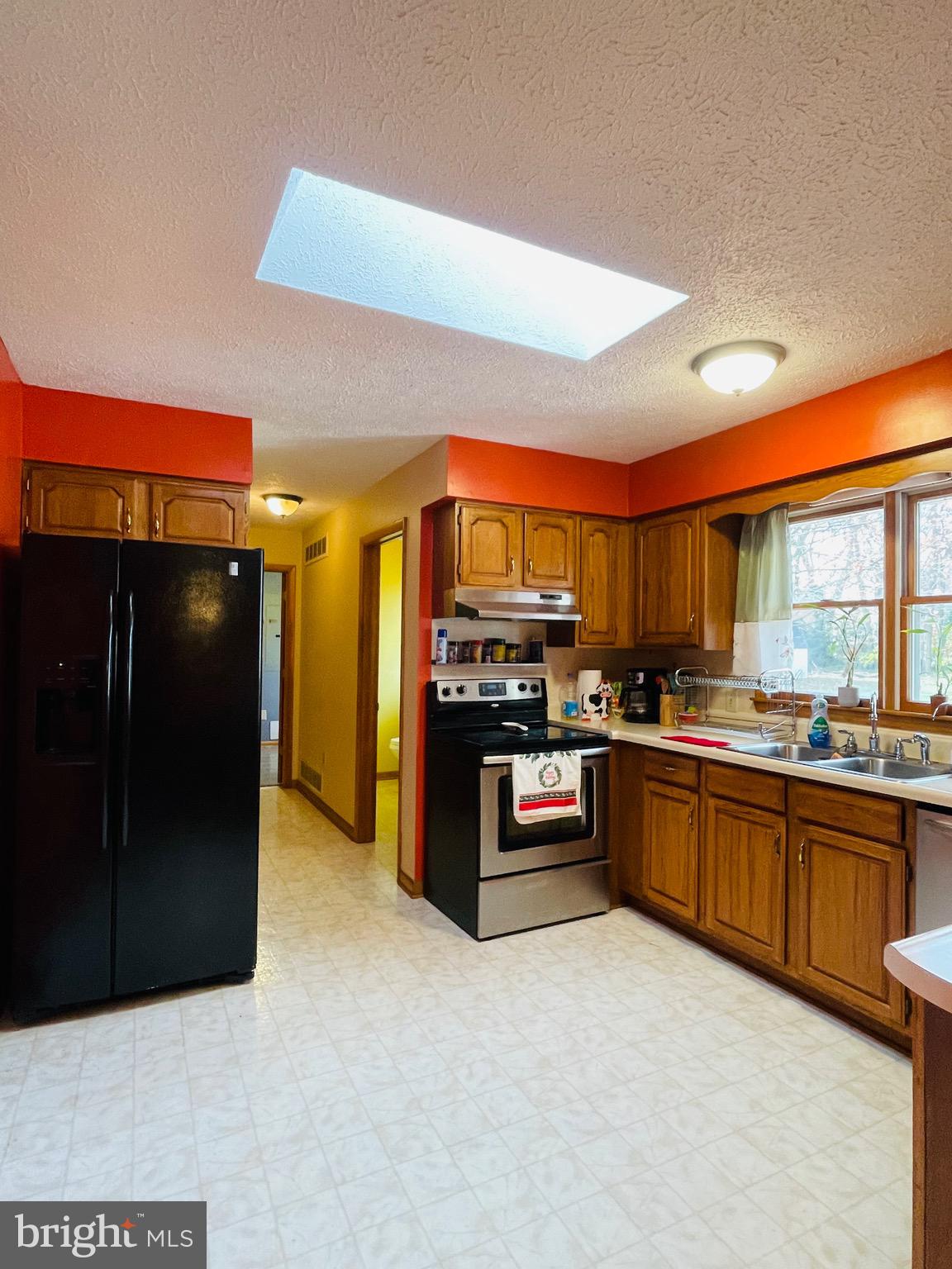 NORTH SUMMIT HEIGHTS - Residential