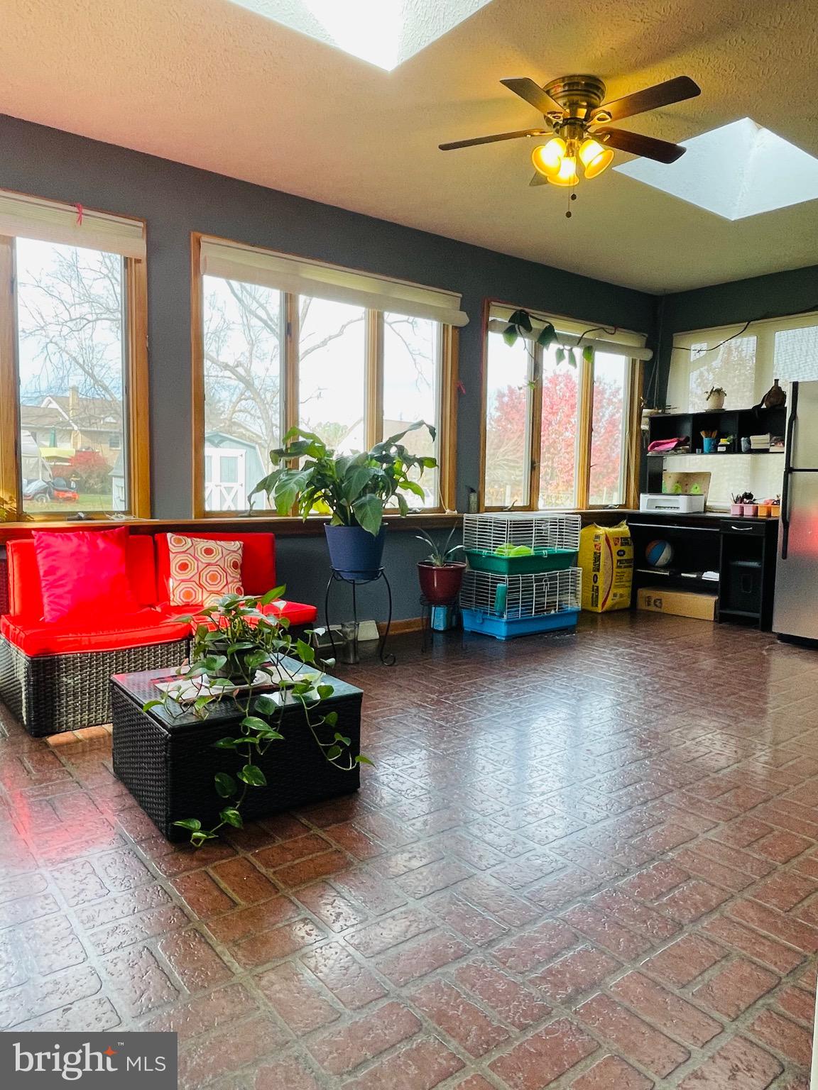 NORTH SUMMIT HEIGHTS - Residential