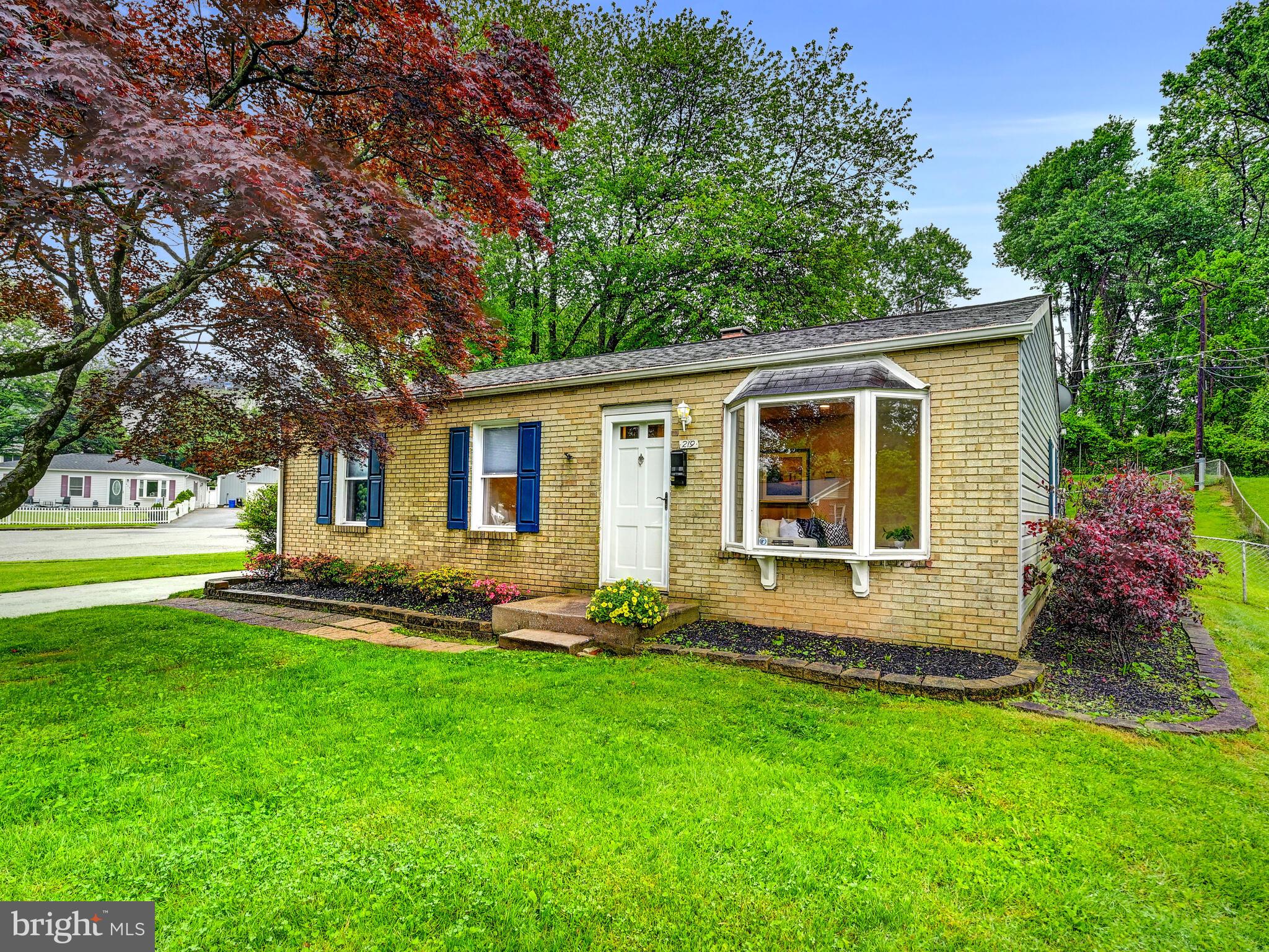 219 GREENVIEW AVENUE