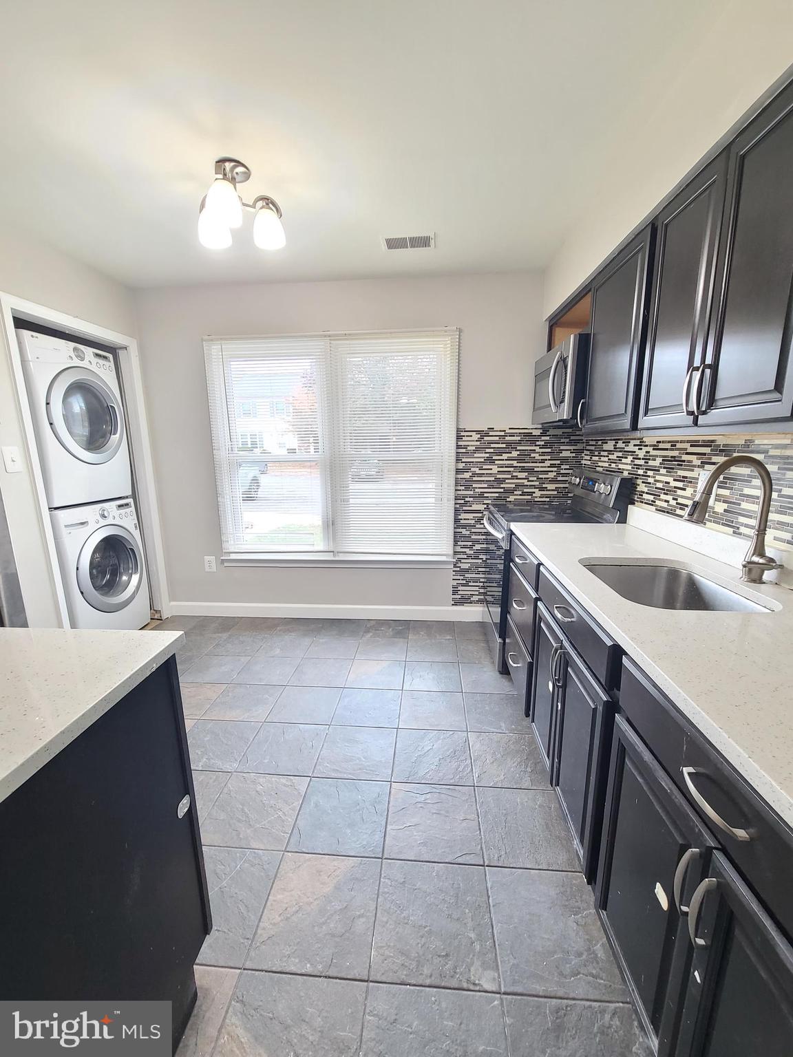 BRISTOE STATION - Residential Lease