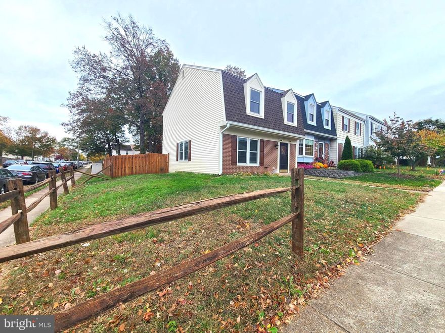 The owners prefer good credit applicants.  Pets are accepted on a case-by-case basis. 
End Unit town home with 3 bedrooms, 2.5 Bathrooms!  Convenient location, close to shopping, VRE Station, Manassas Mall, and Old Town Manassas. Short distance to Route 28, 234, and I-66. Home is freshly painted throughout &  has newer flooring.  Updated kitchen with newer appliances. Newer HVAC system. A fully fenced rear yard that backs to the common area.
