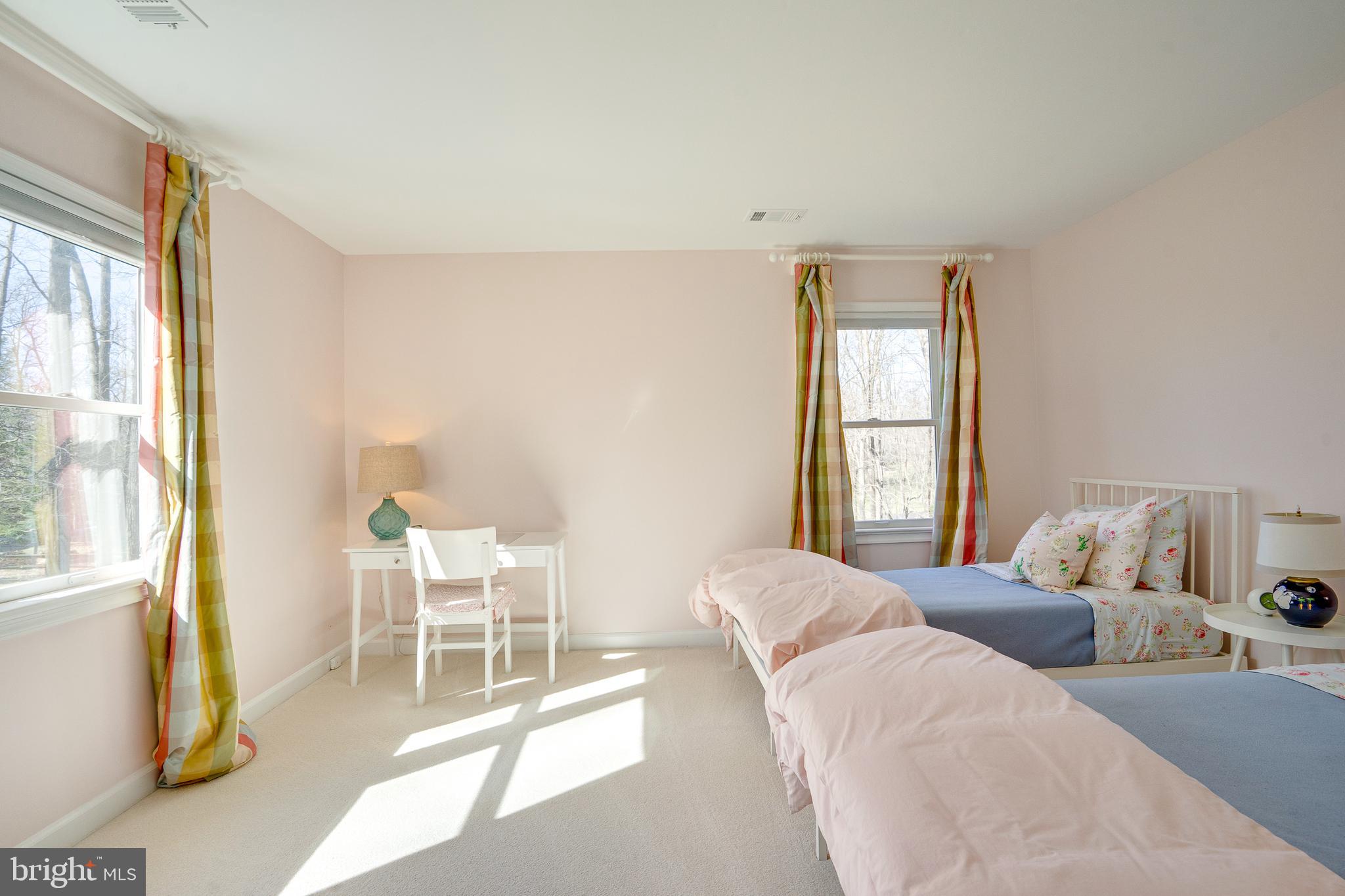 RICHLAND MEADOWS - Residential