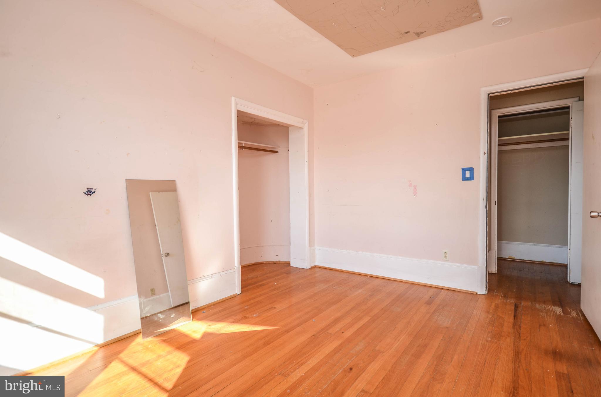 WHEATON OUT RES. (2) - Residential