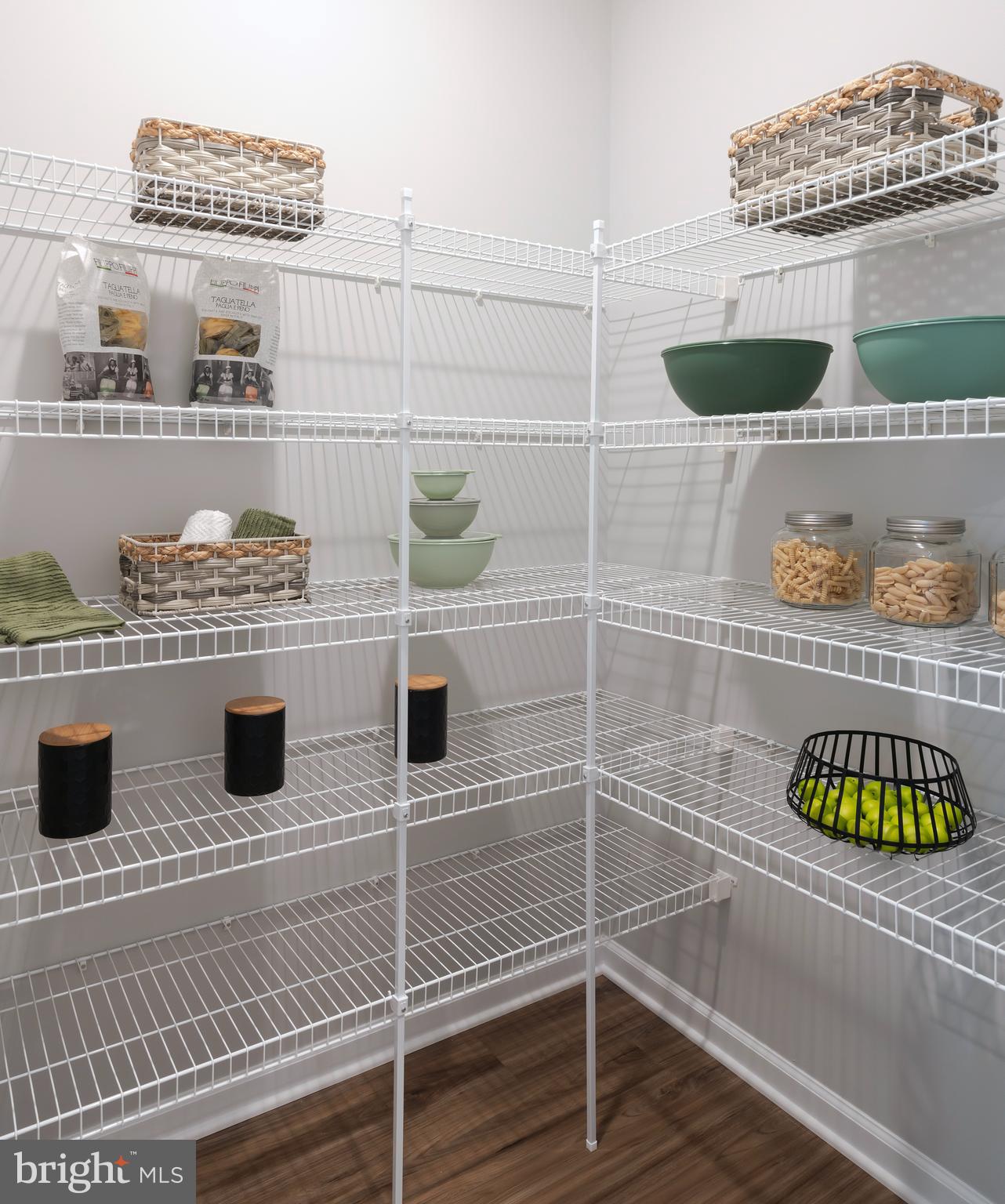 215 VIENNA BOULEVARD 94