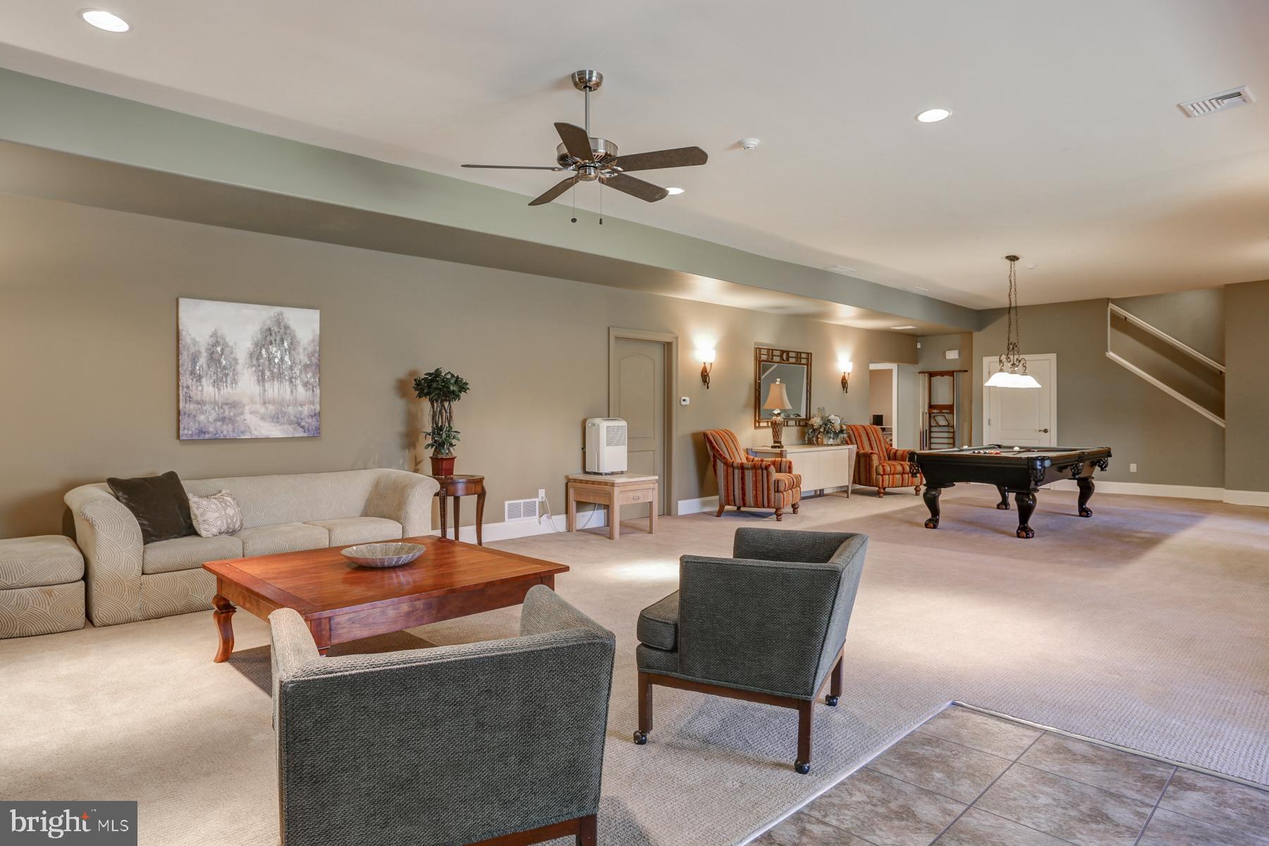 DERRY WOODS - Residential