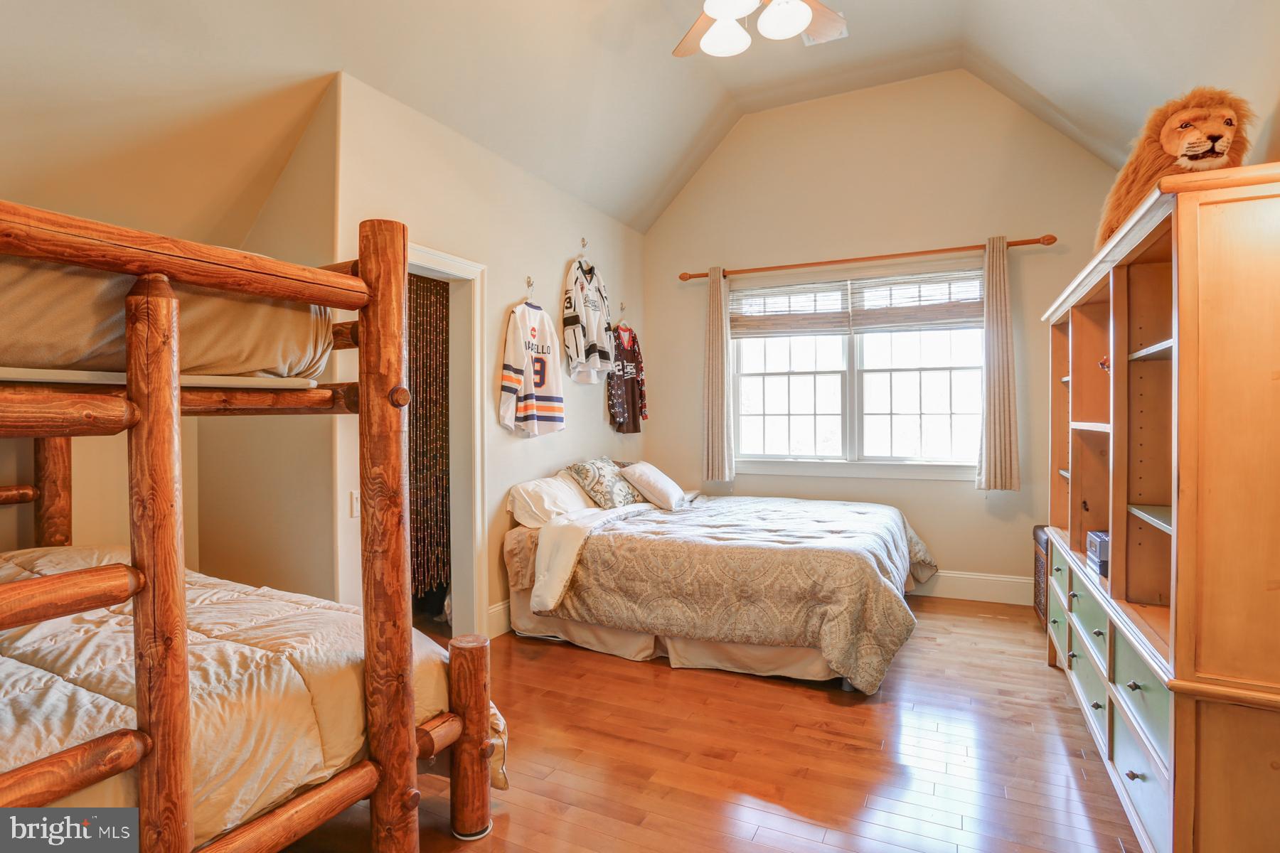 DERRY WOODS - Residential