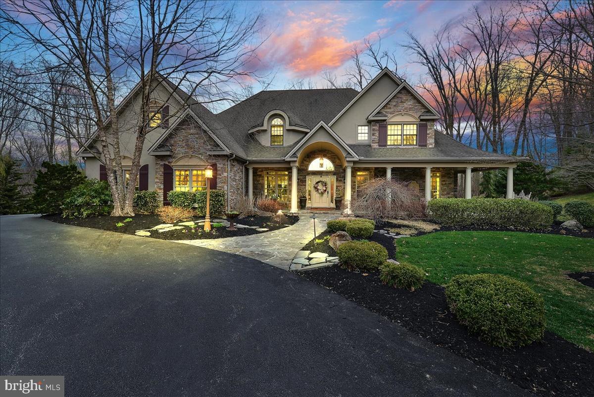 DERRY WOODS - Residential