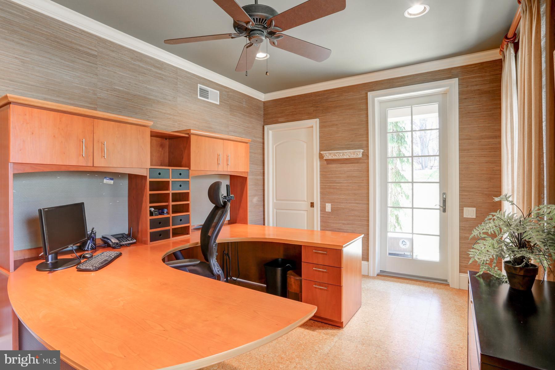 DERRY WOODS - Residential