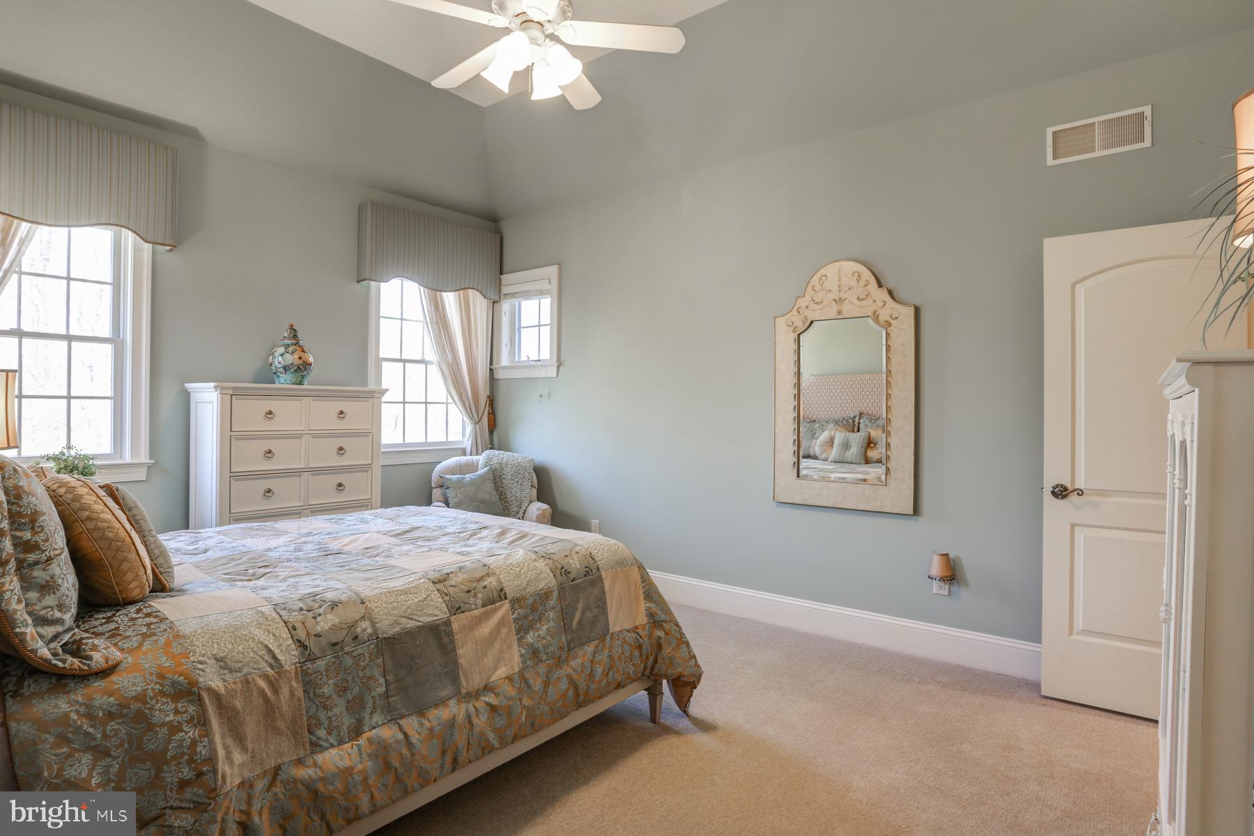 DERRY WOODS - Residential