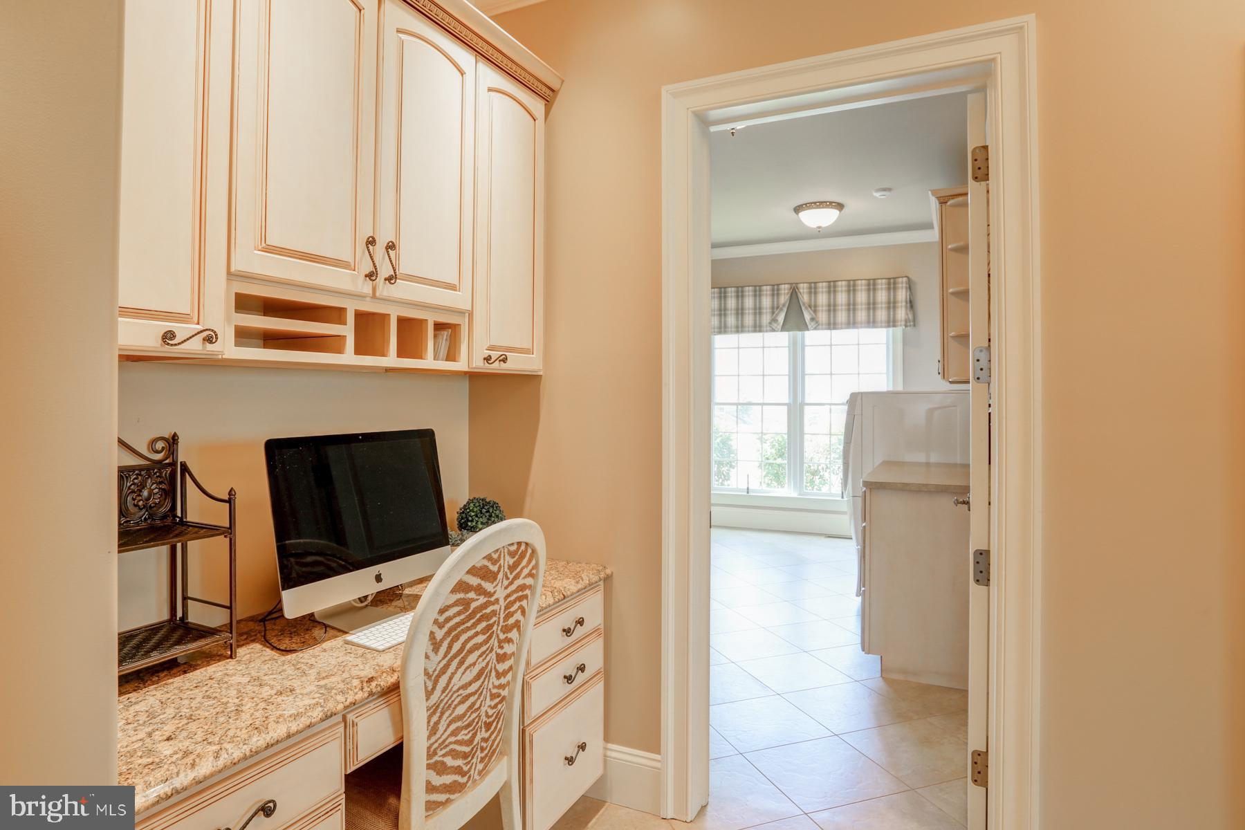 DERRY WOODS - Residential