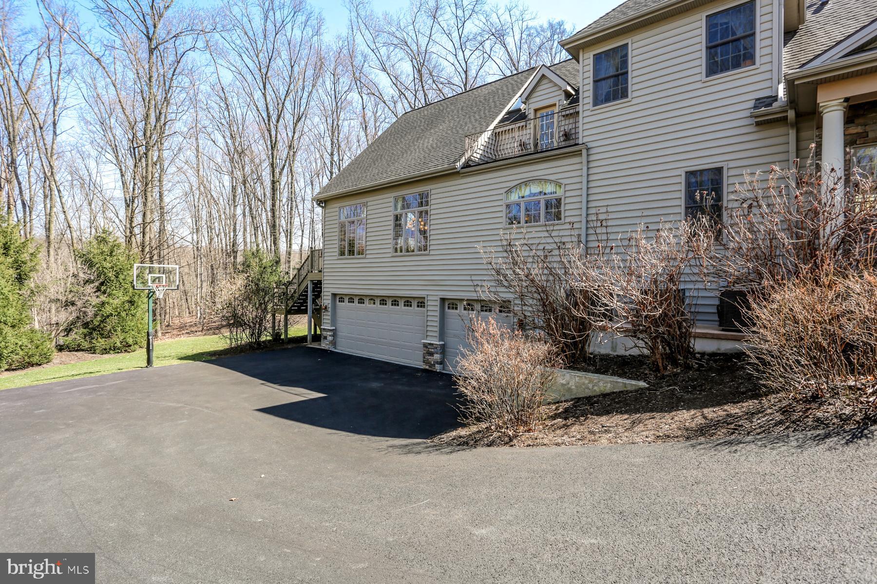 DERRY WOODS - Residential