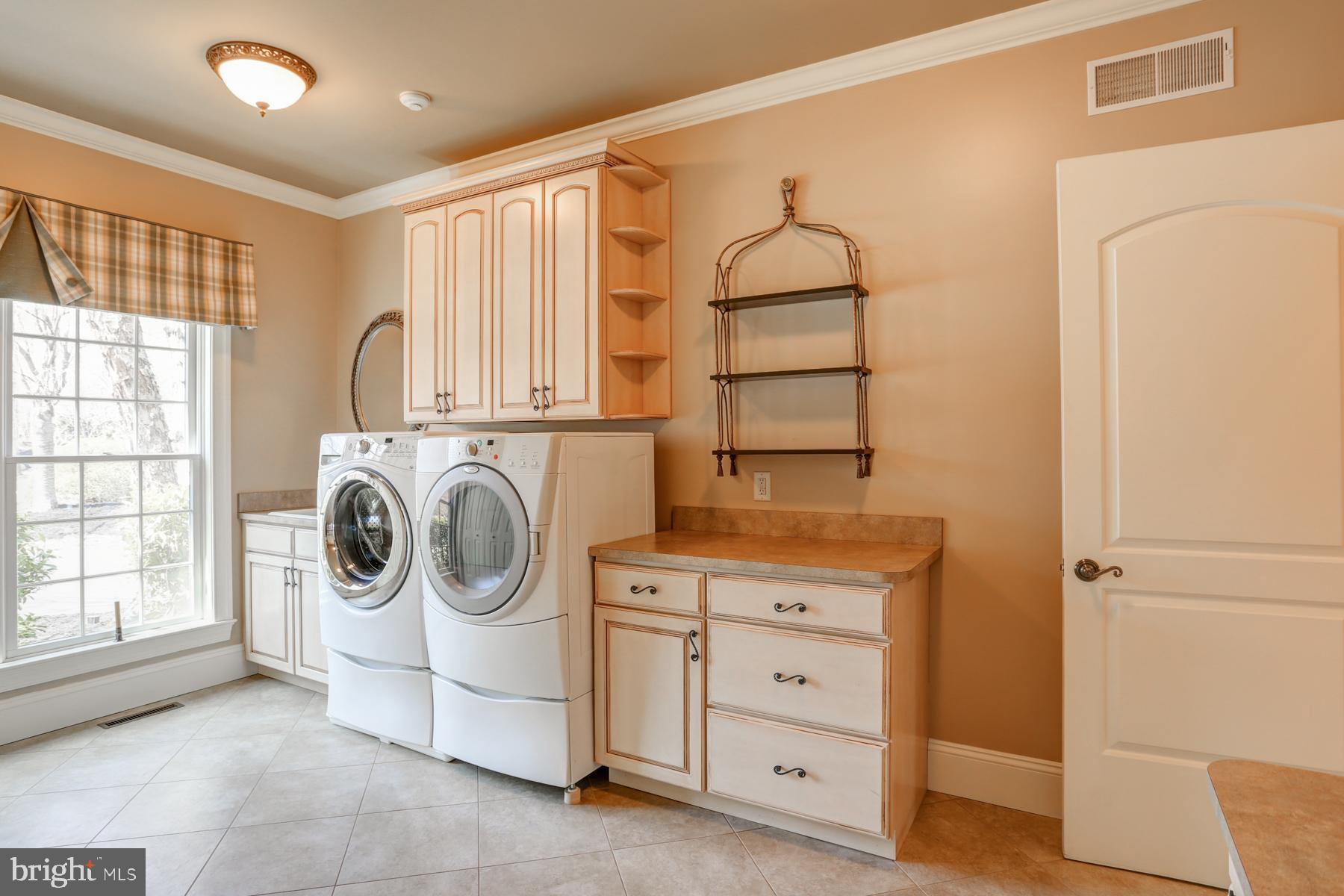 DERRY WOODS - Residential