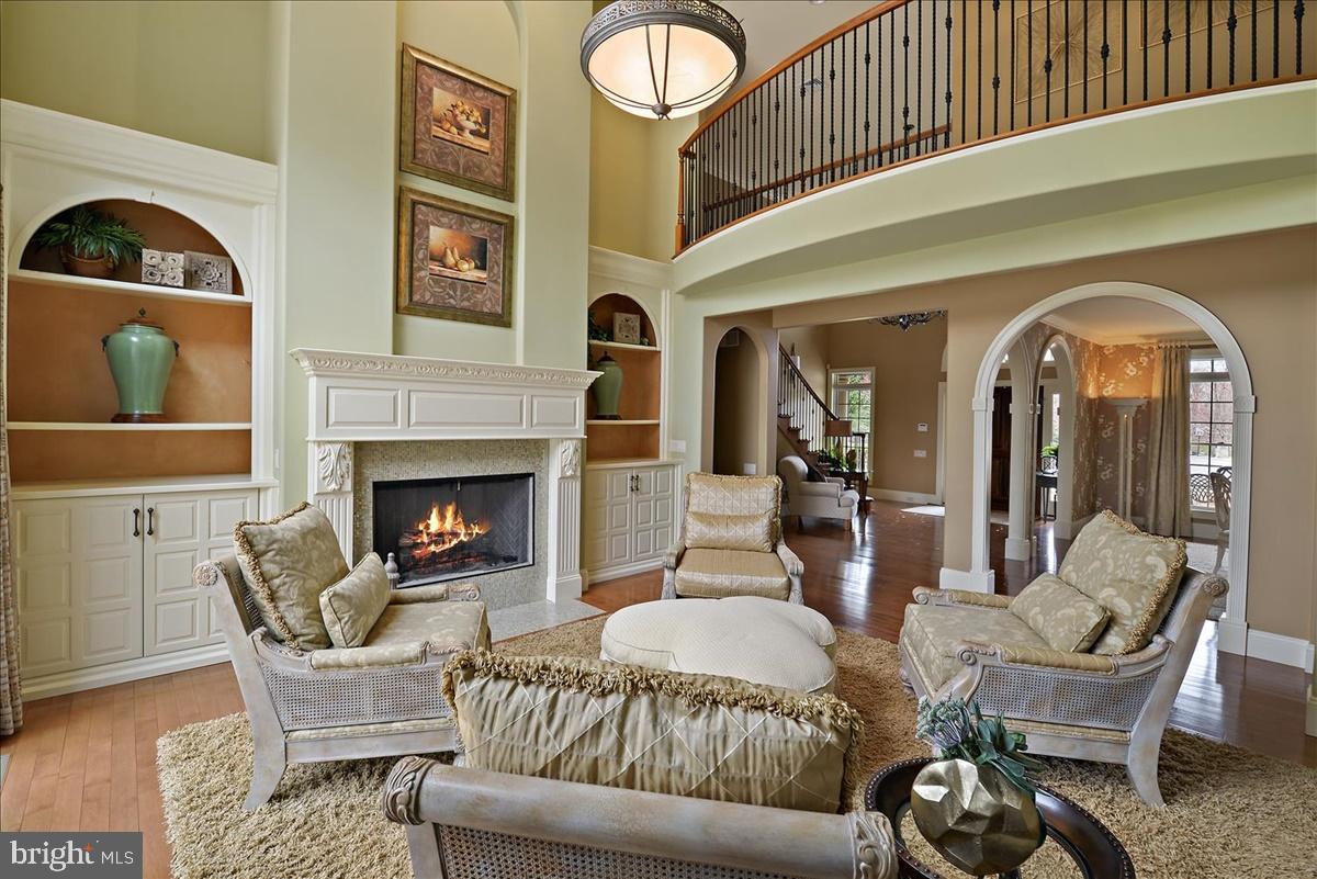 DERRY WOODS - Residential