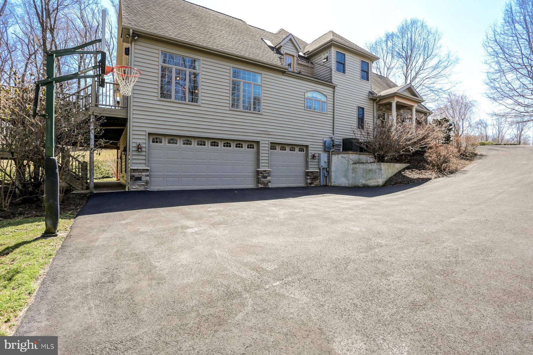 DERRY WOODS - Residential