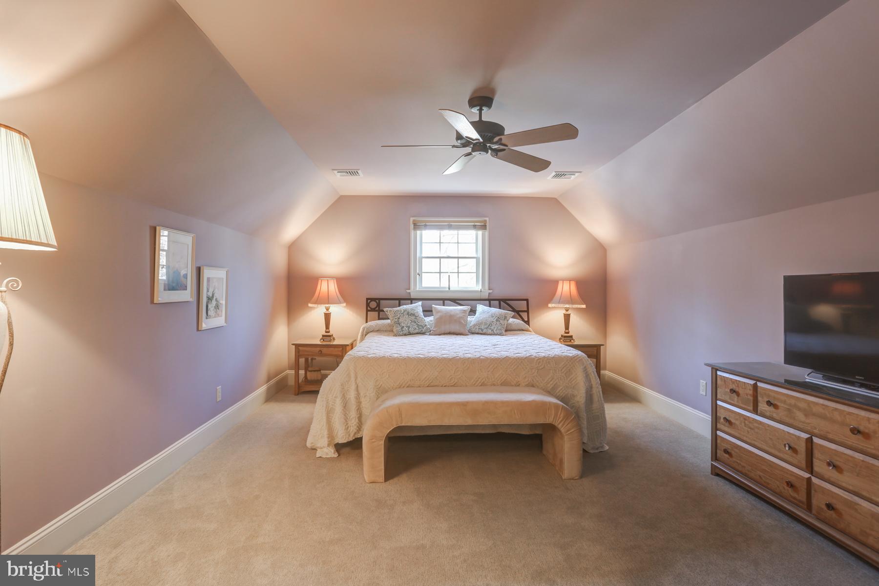 DERRY WOODS - Residential