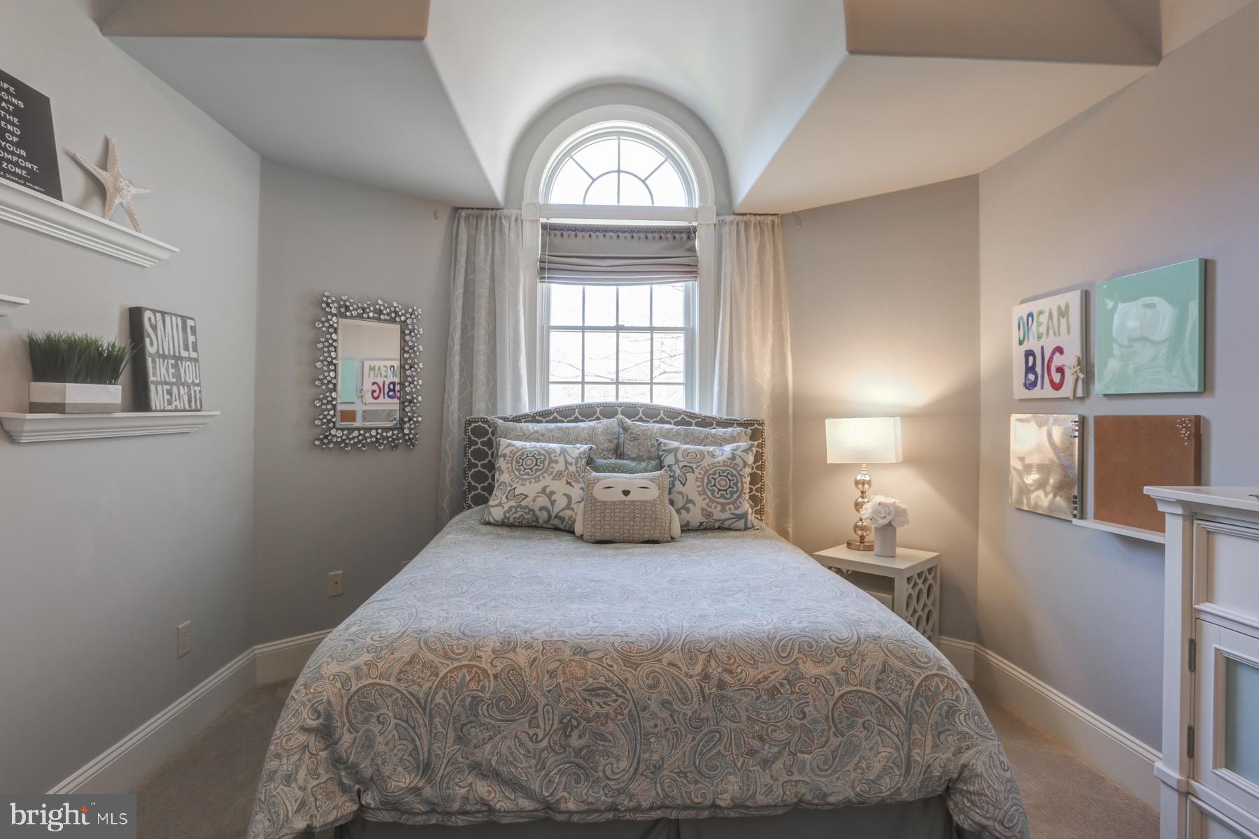 DERRY WOODS - Residential