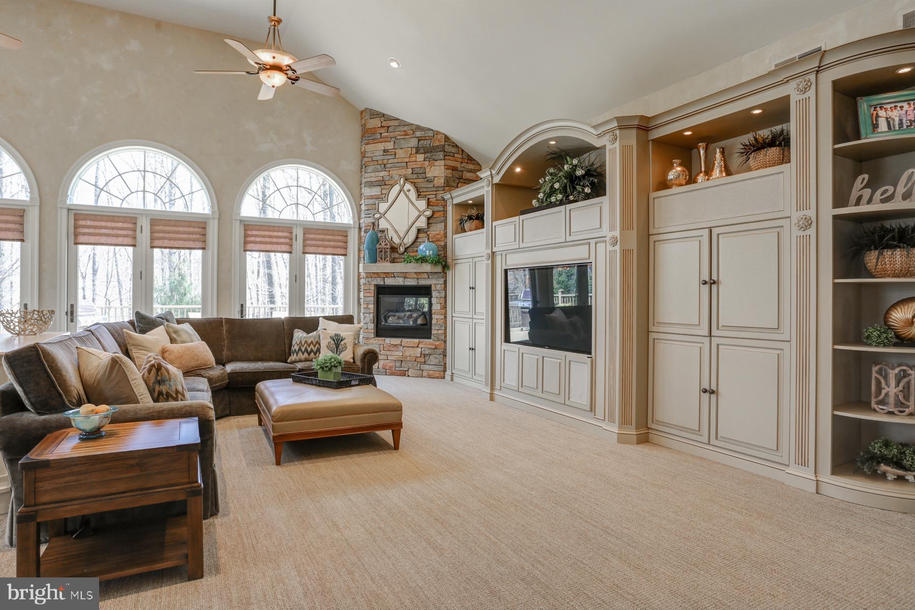 DERRY WOODS - Residential