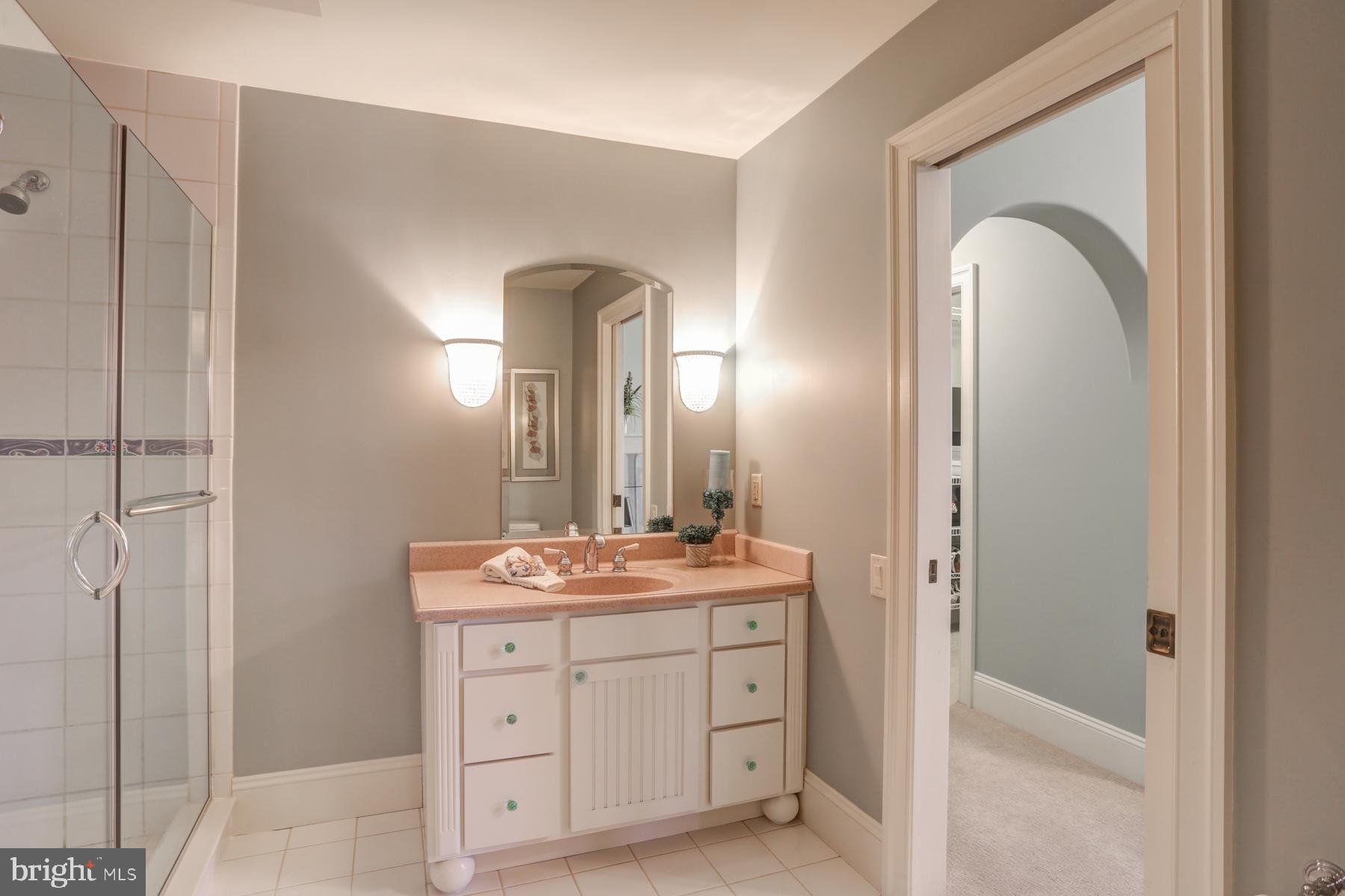 DERRY WOODS - Residential