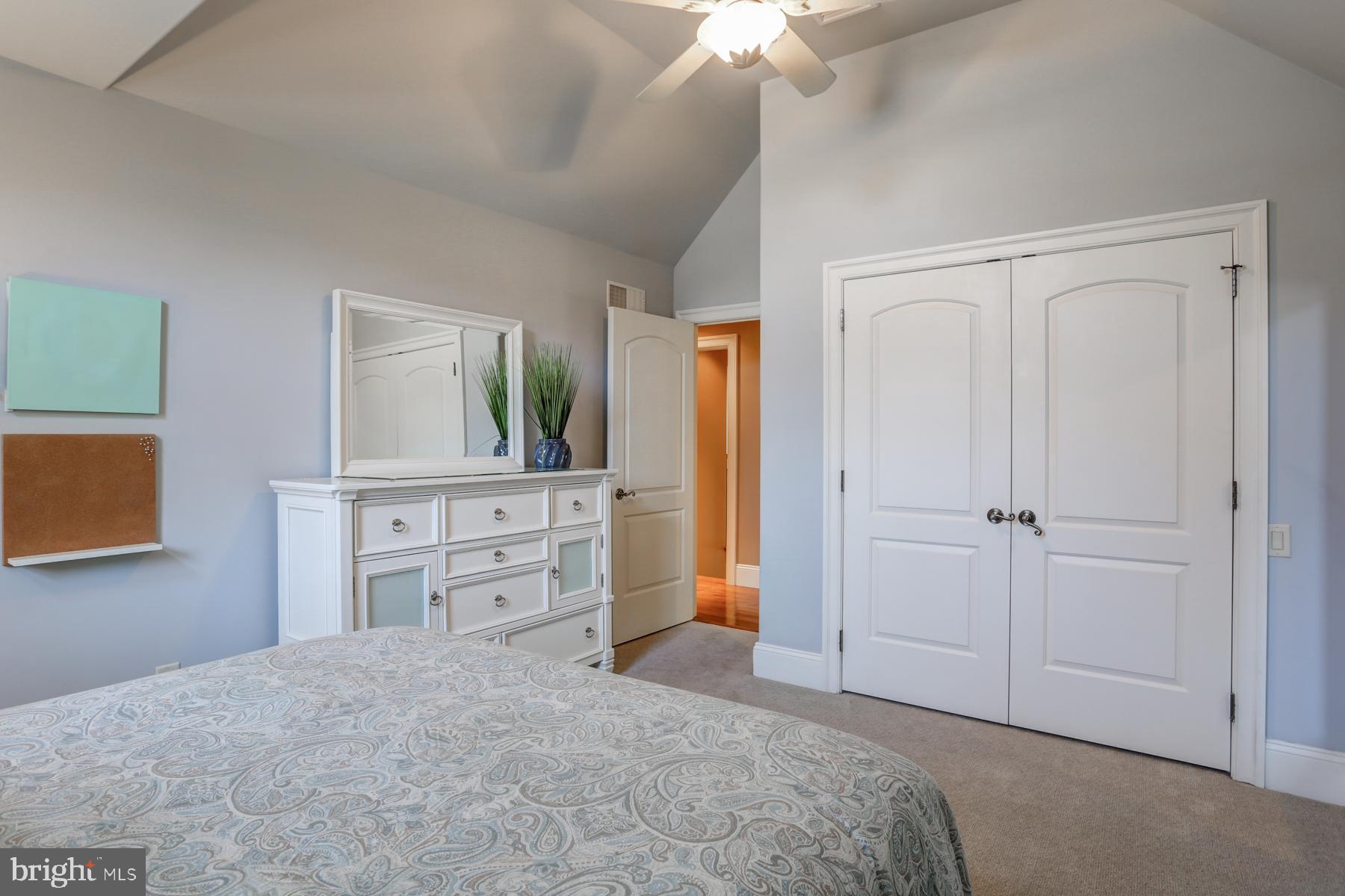 DERRY WOODS - Residential