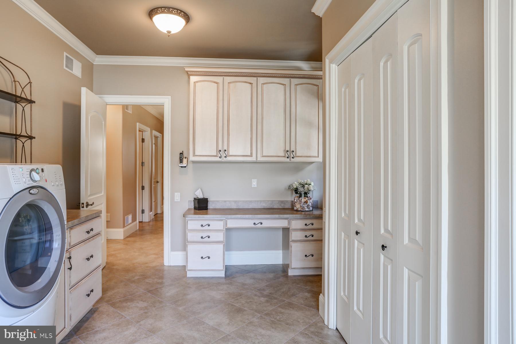 DERRY WOODS - Residential