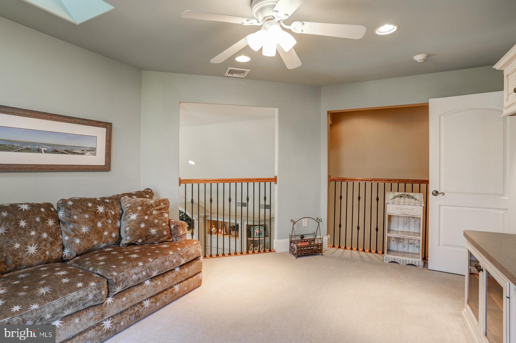 DERRY WOODS - Residential