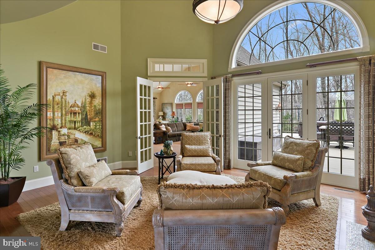 DERRY WOODS - Residential