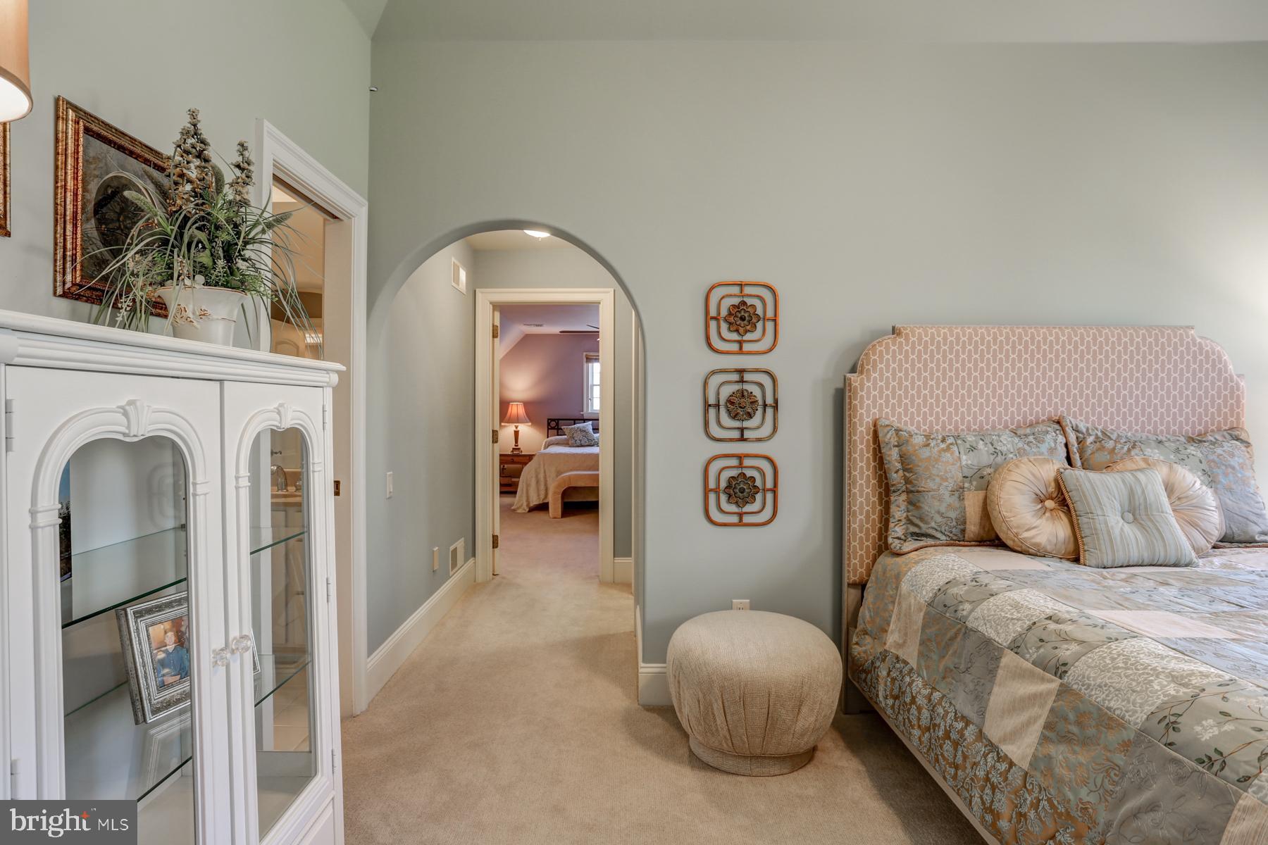 DERRY WOODS - Residential