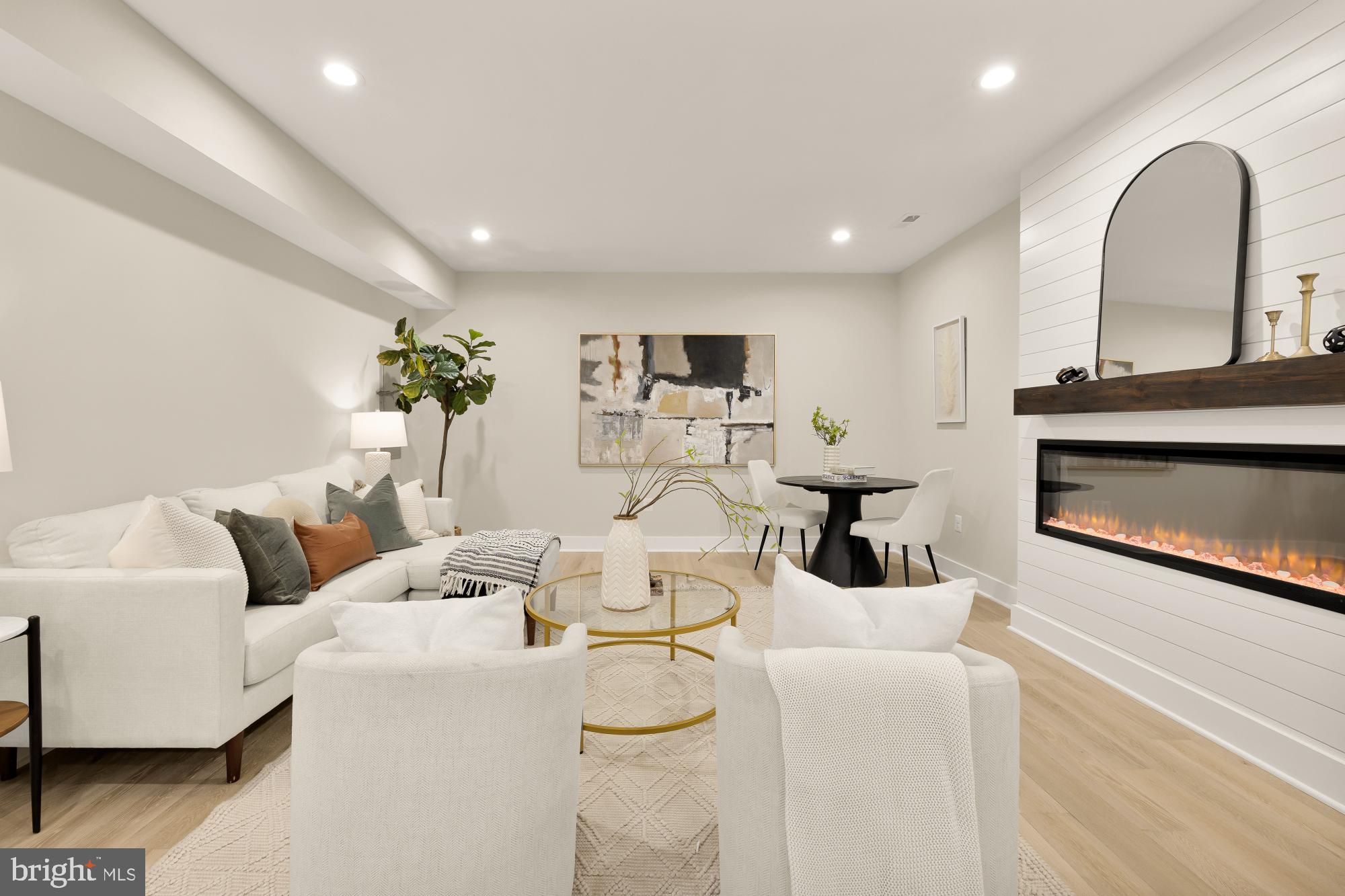 DEL RAY - Residential