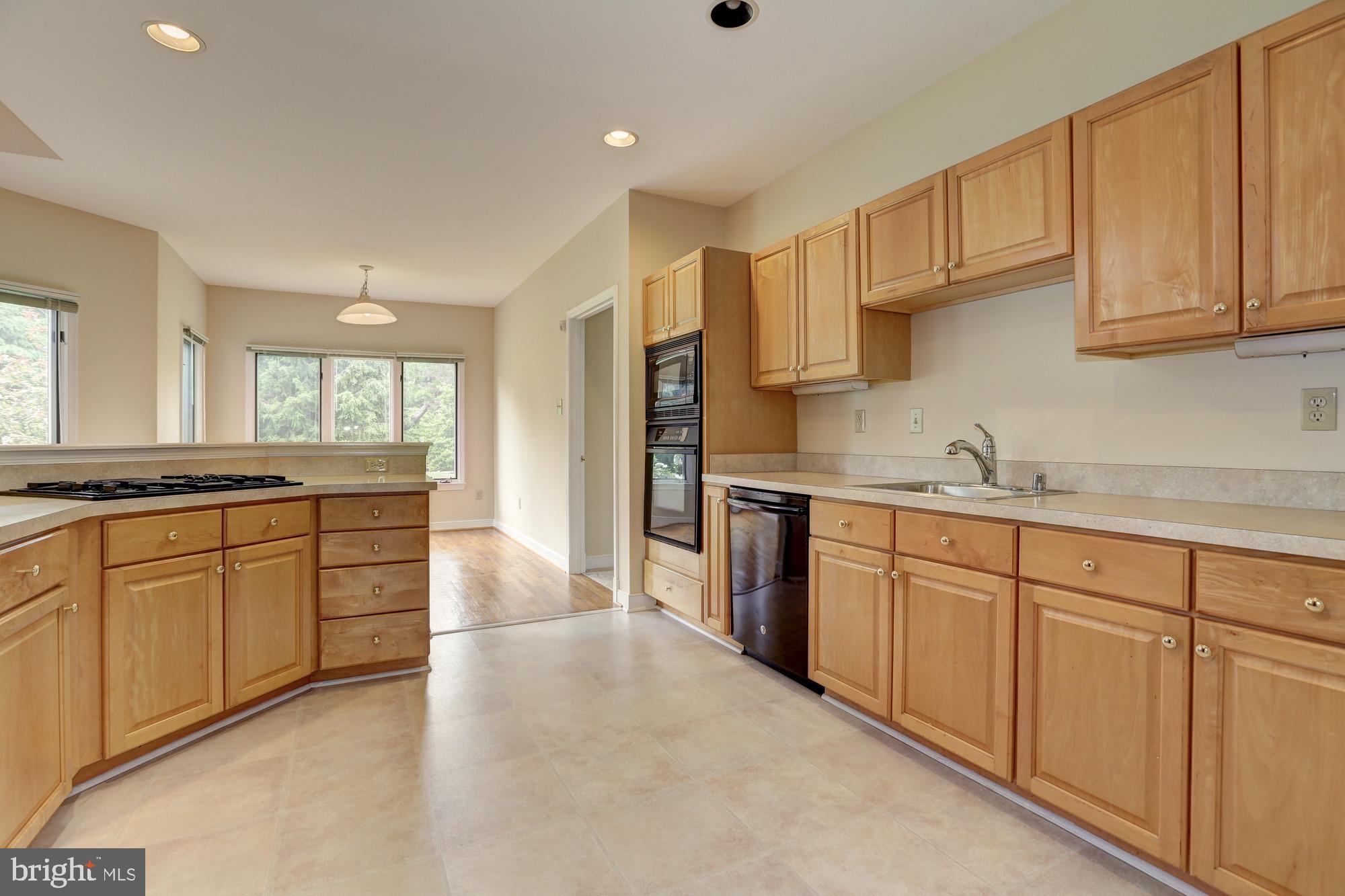 PATERNAL GIFT FARM - Residential Lease